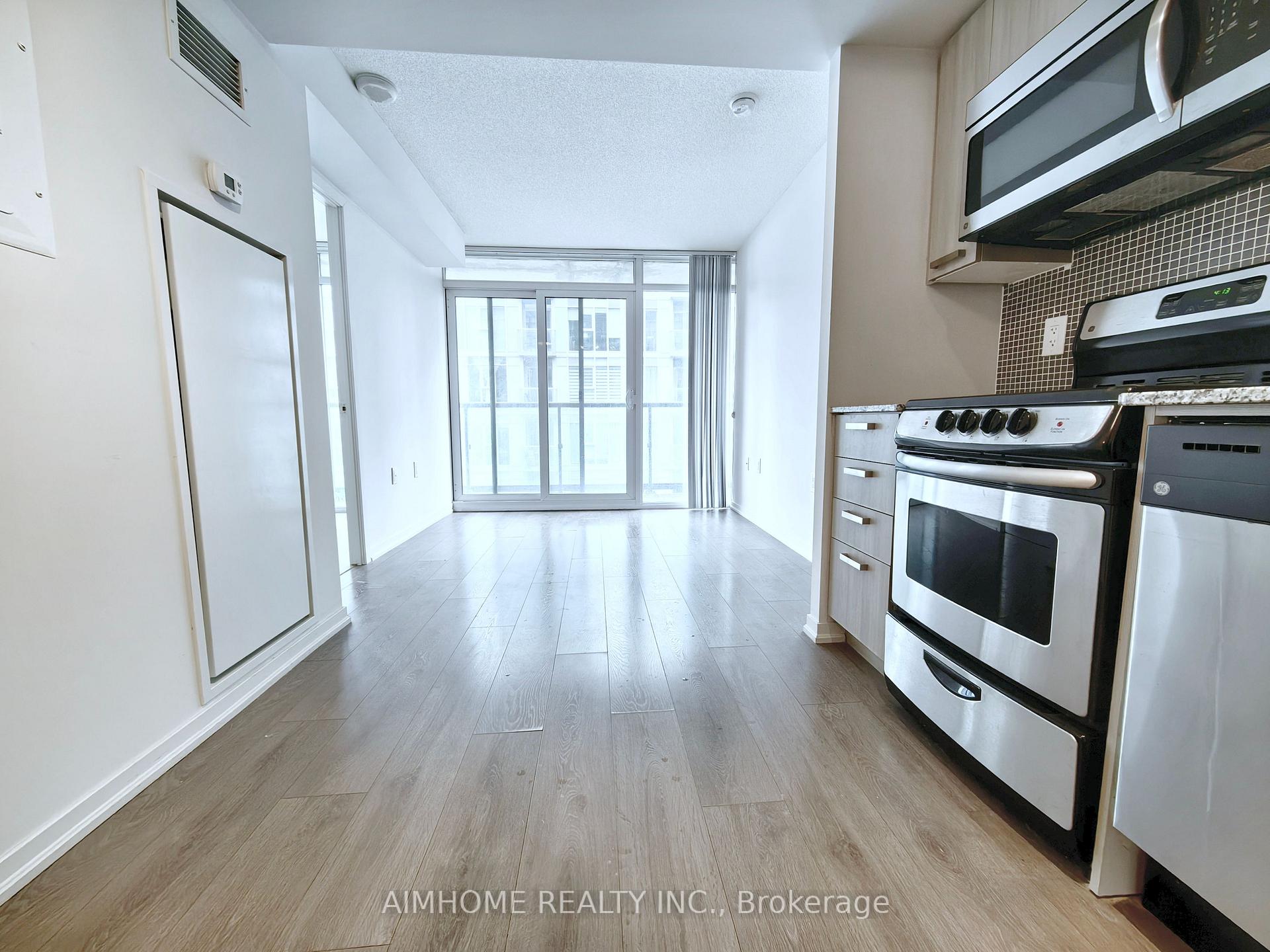 36 Lisgar Street 1916, Toronto, On M6j 0c7