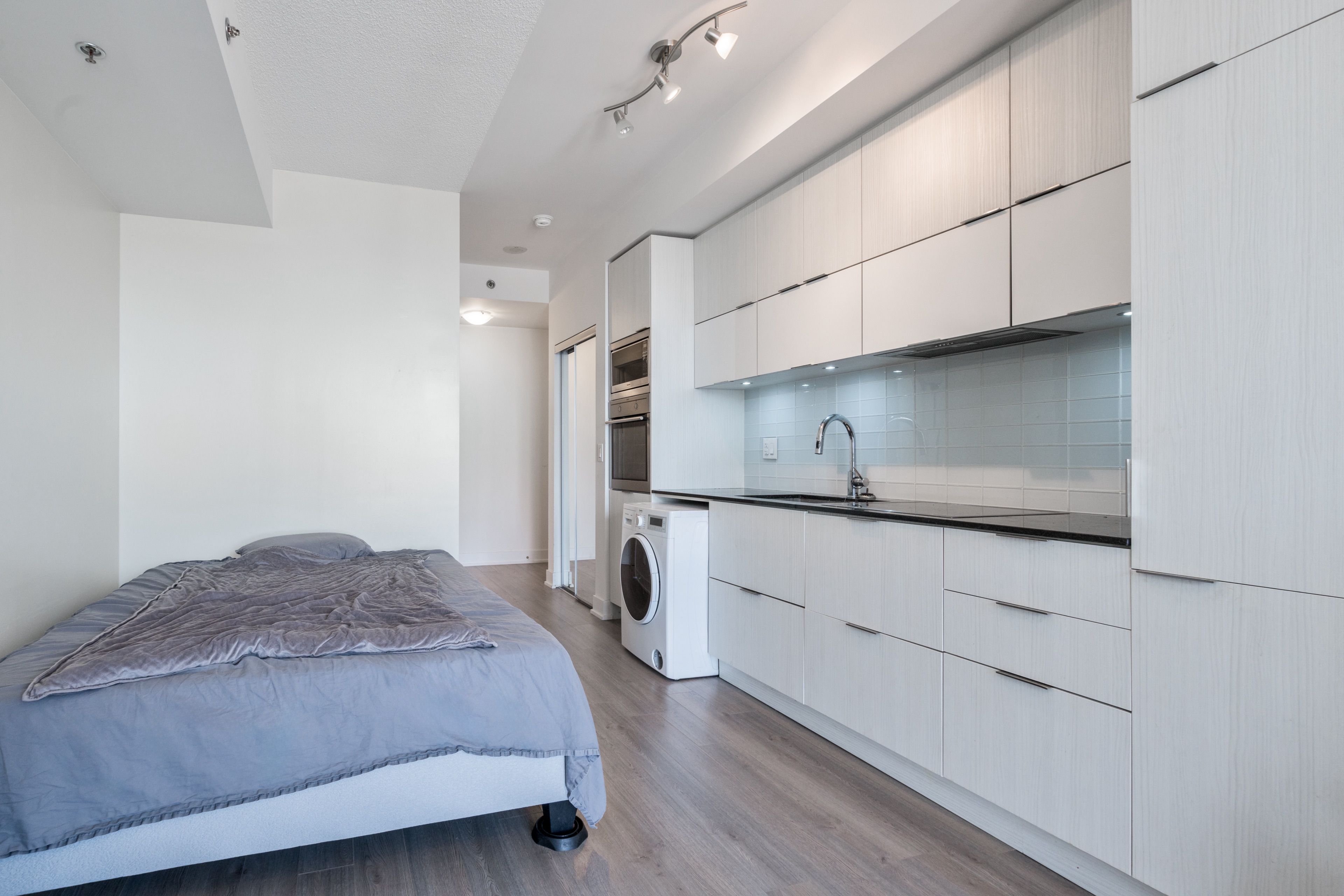 318 Richmond Street W 3509, Toronto, On M5v 0b4