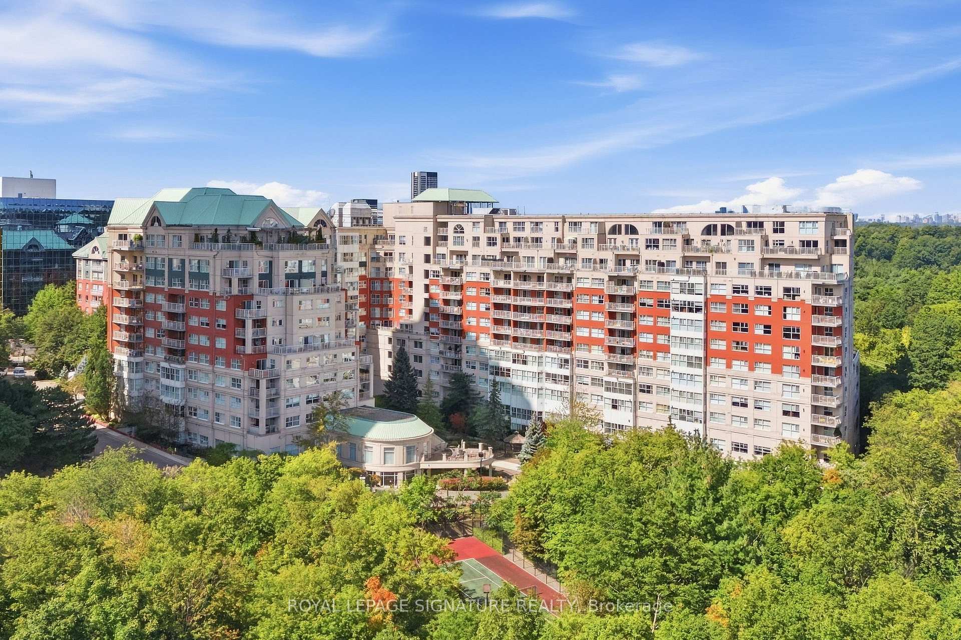 18 Concorde Place 310, Toronto, On M3c 3t9
