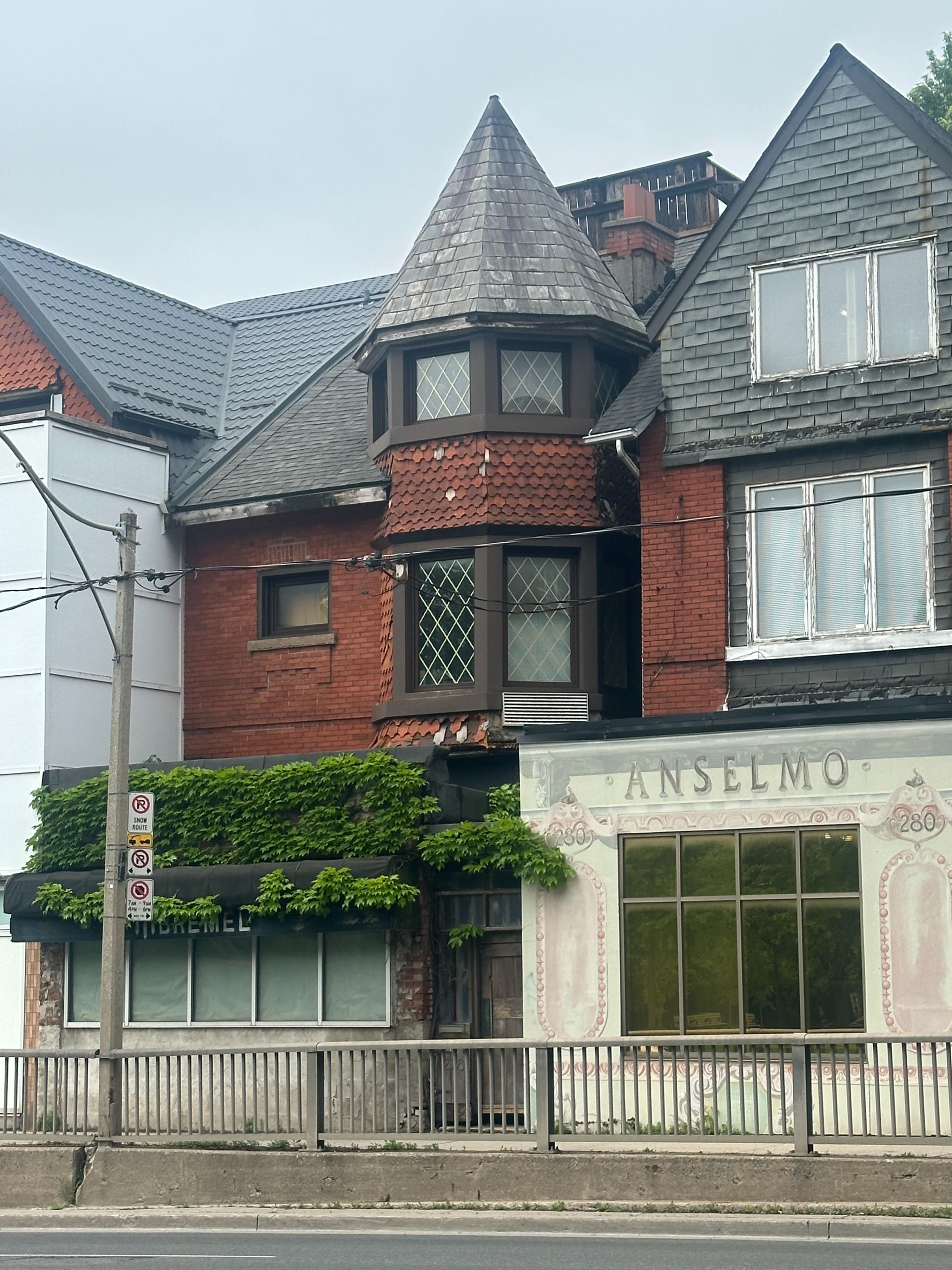 278 Avenue Road, Toronto, On M4g 1g4