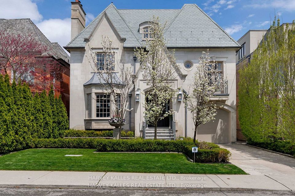 215 Dunvegan Road, Toronto, On M5p 2p2