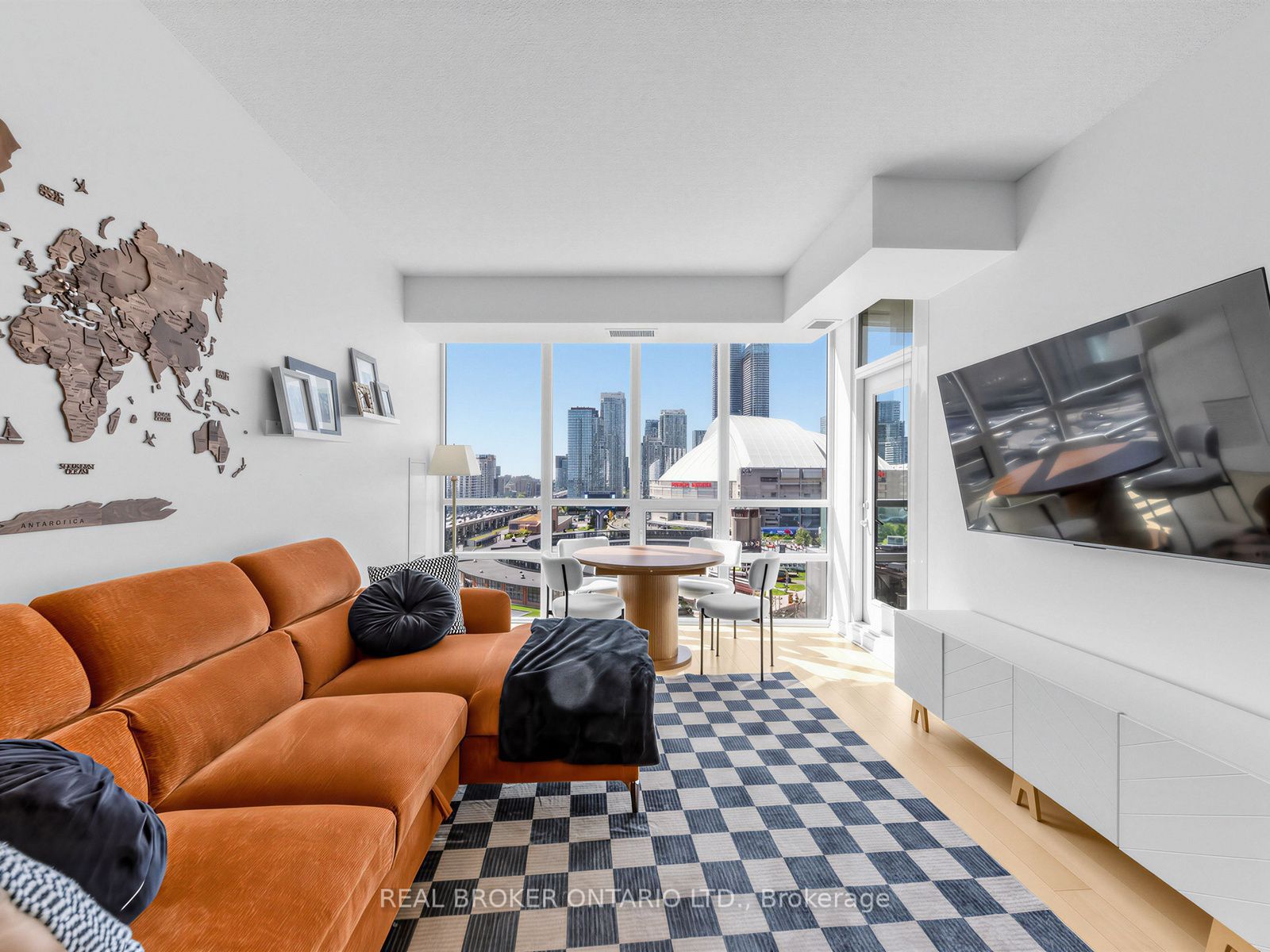 25 Lower Simcoe Street 1717, Toronto, On M5j 3a1