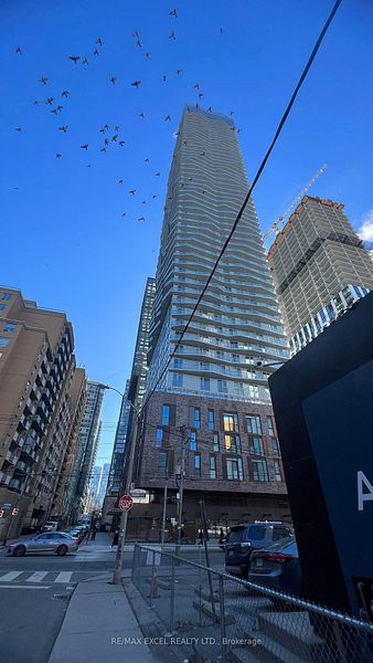 100 Dalhousie Street 2210, Toronto, On M5b 0c7