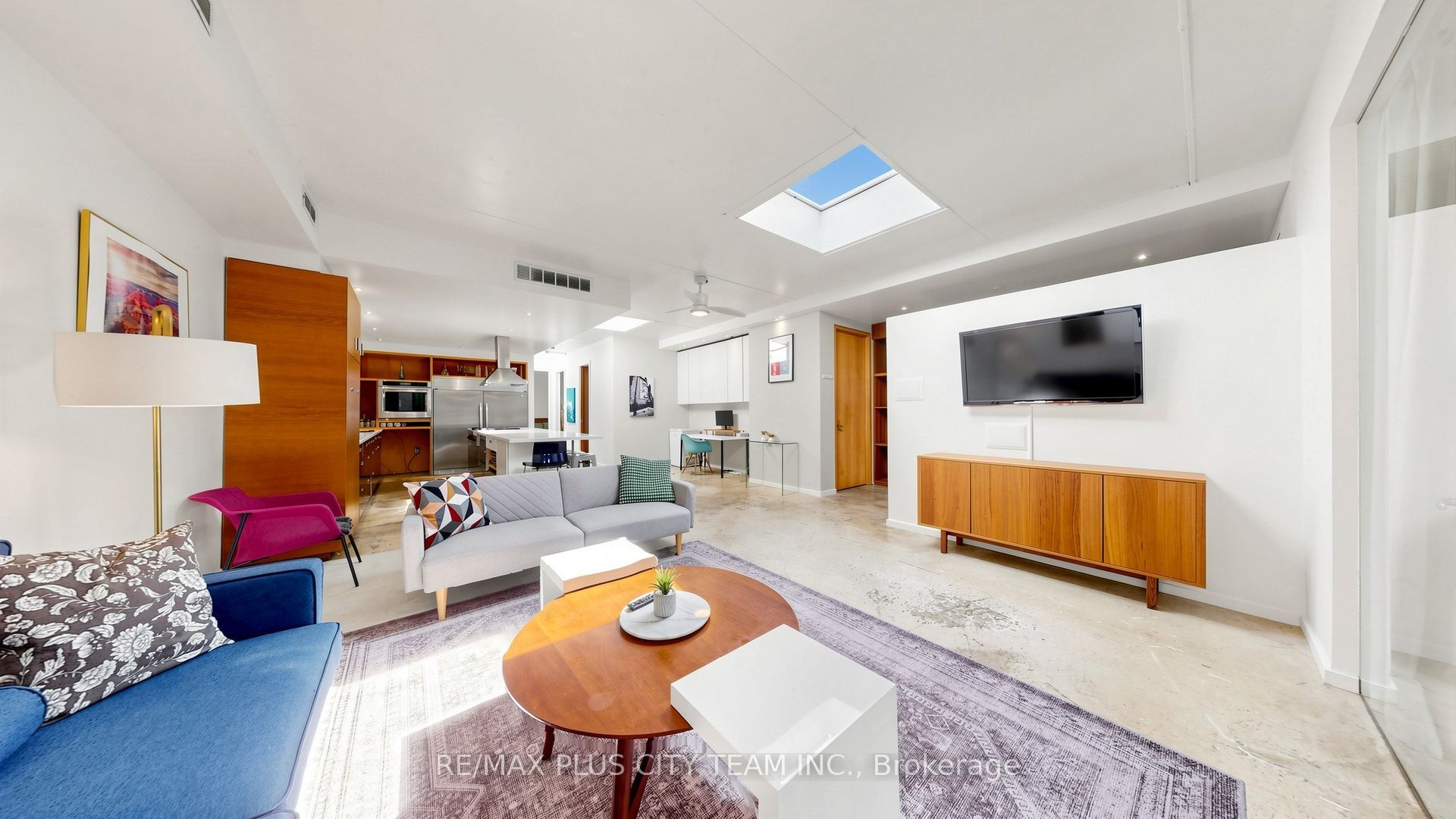 25r Atlantic Avenue 1, Toronto, On M6k 3e7