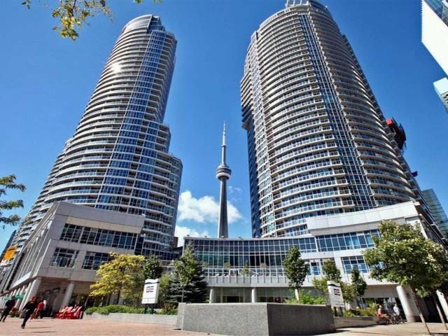 208 Queens Quay W 912, Toronto, On M5j 2y5