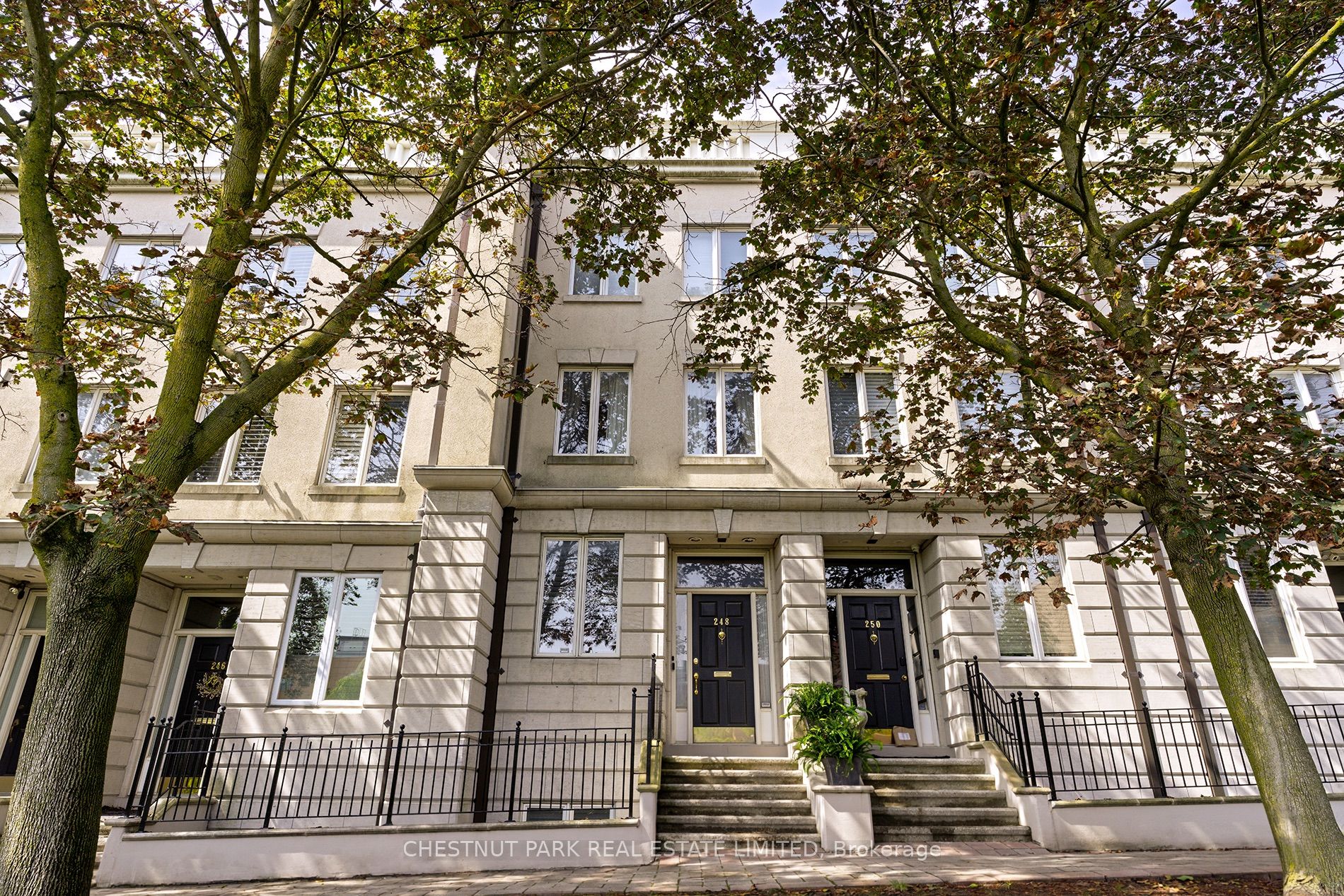 248 Spadina Road, Toronto, On M5r 2v1