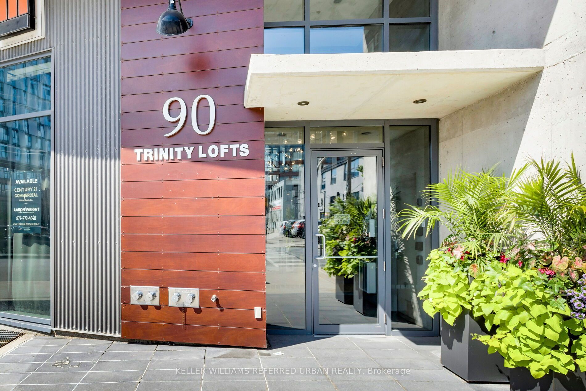 90 Trinity Street 212, Toronto, On M5a 0e4