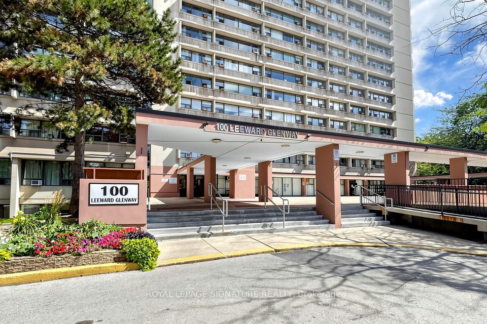 100 Leeward Glenway 411, Toronto, On M3c 2z1