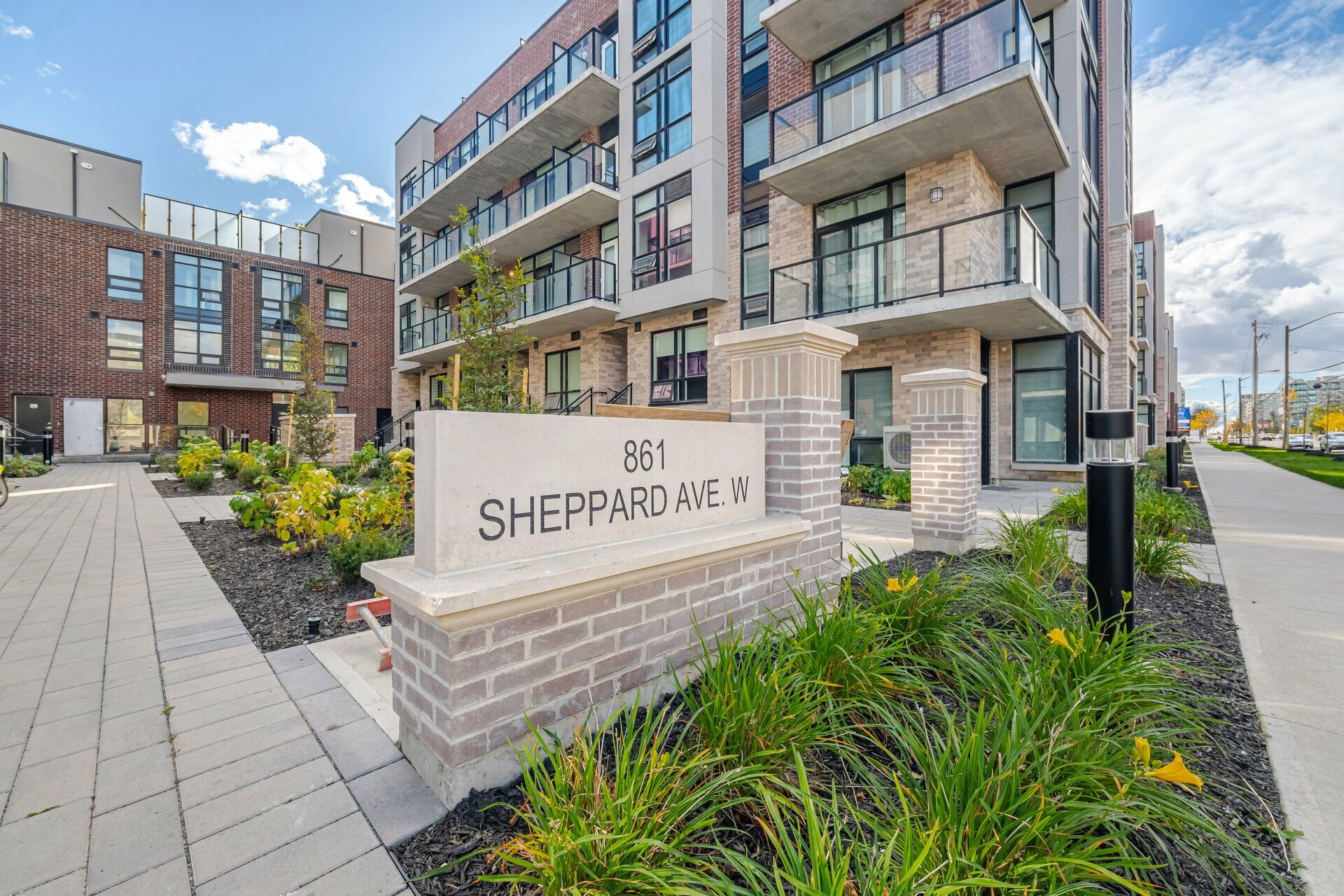 861 Sheppard Avenue W 41, Toronto, On M3h 0e8
