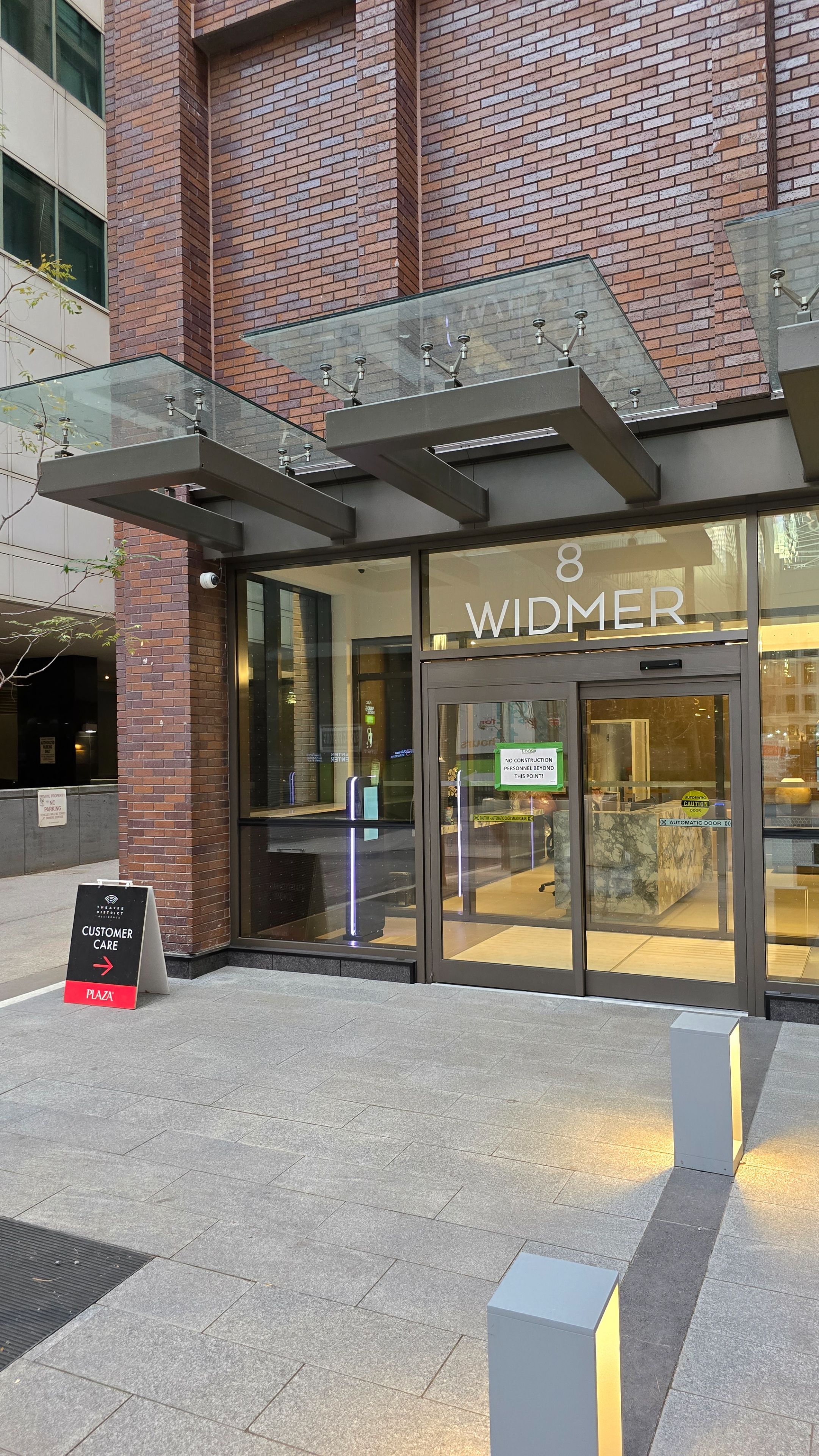 8 Widmer Street 4603, Toronto, On M5v 2e7