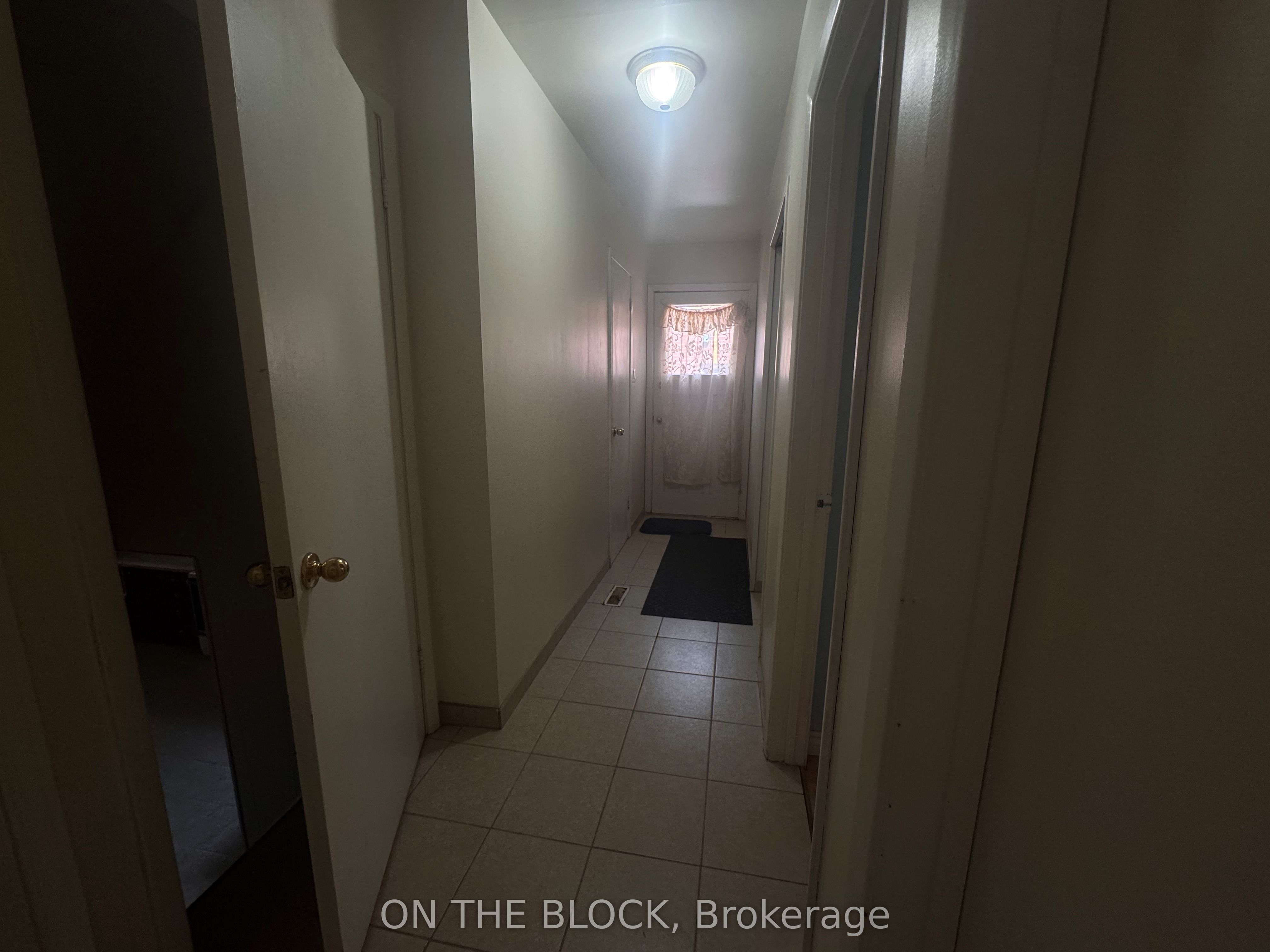 33 Harrington Crescent, Toronto, On M2m 2y6