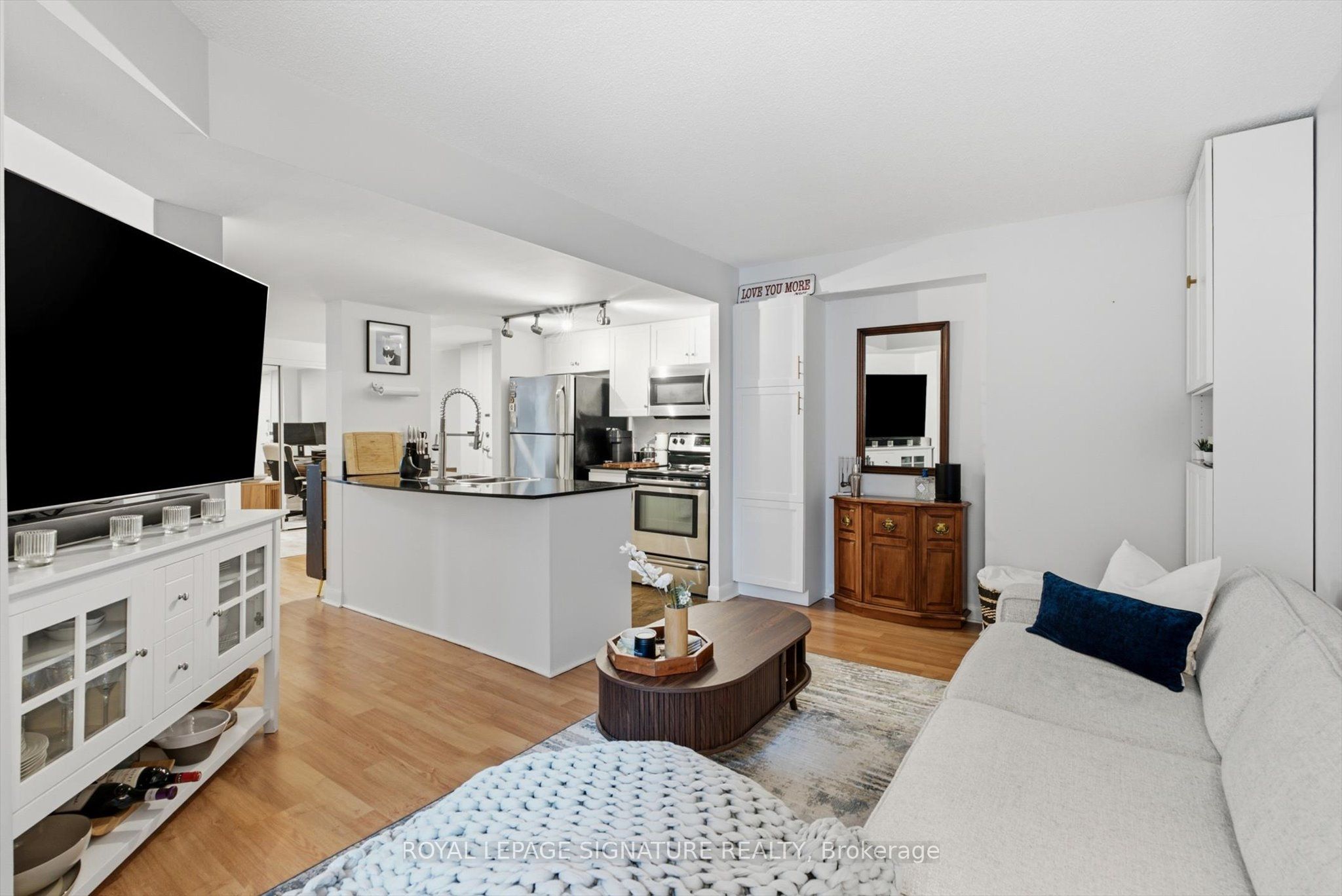 323 Richmond Street E 704, Toronto, On M5a 4r3