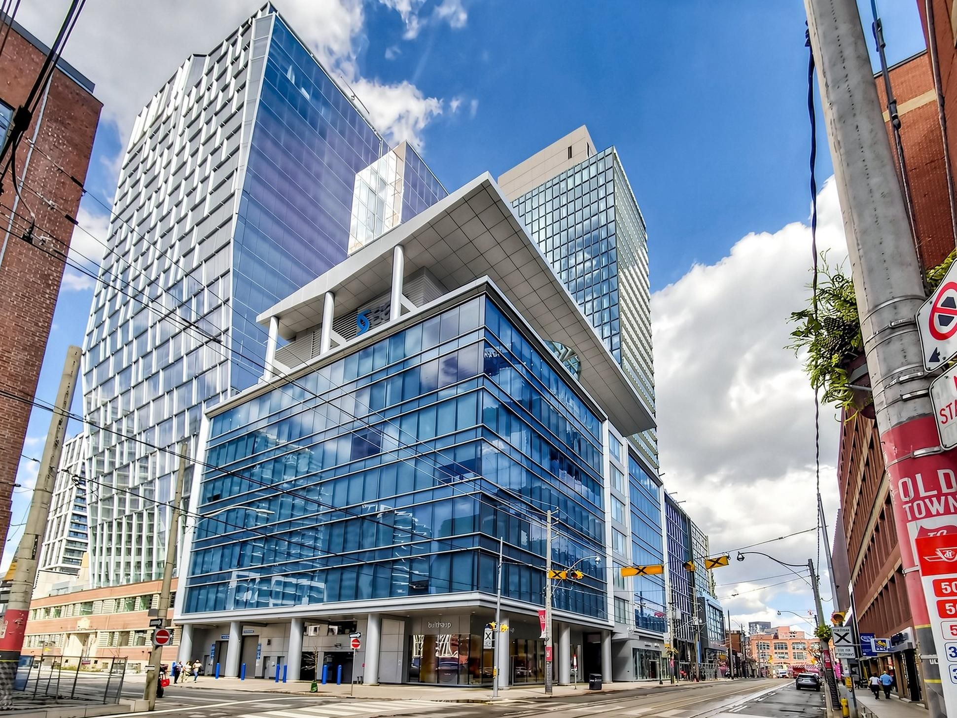 284 King Street E 505, Toronto, On M5a 1k4