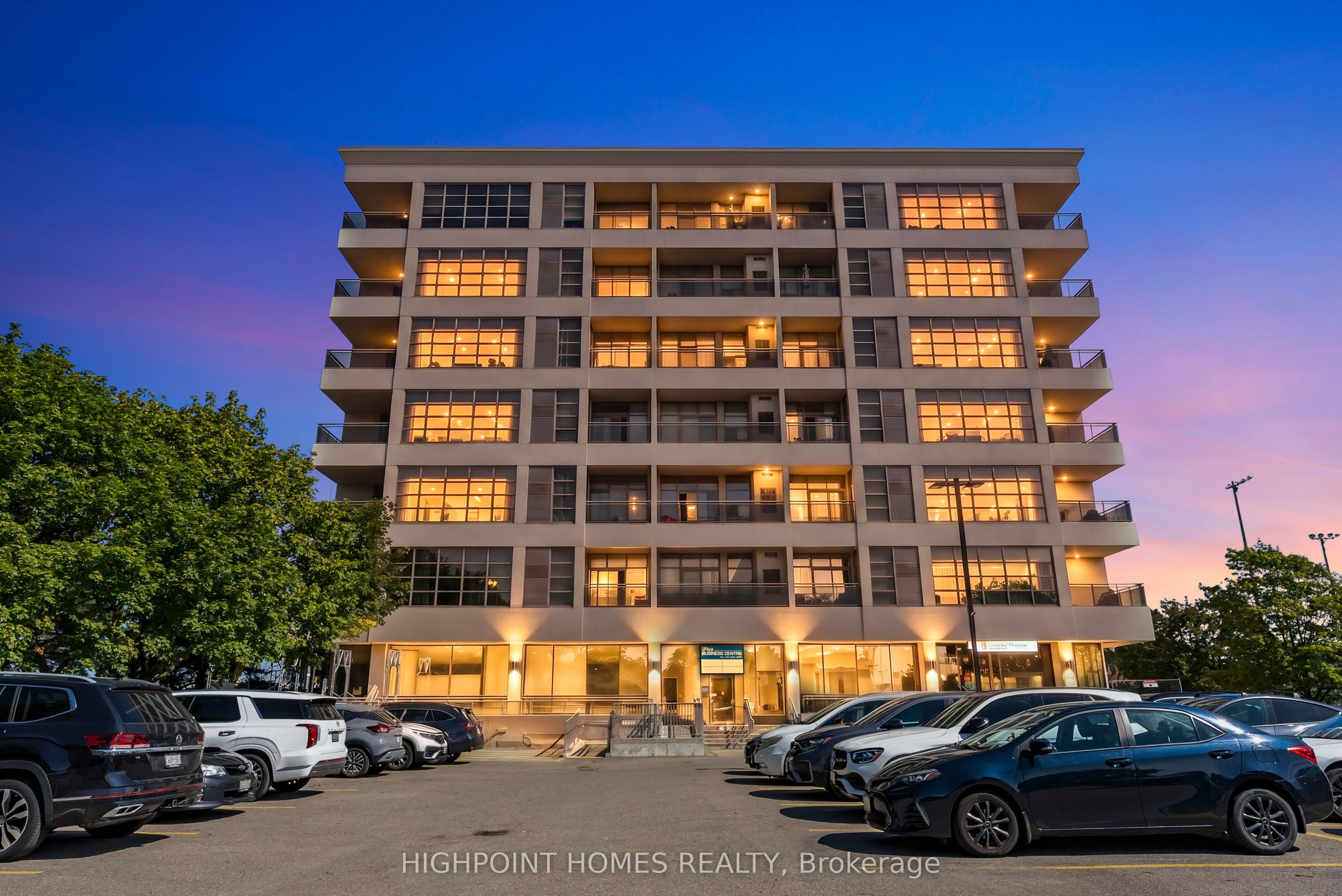 1 Leaside Park Drive 421, Toronto, On M4h 1r1