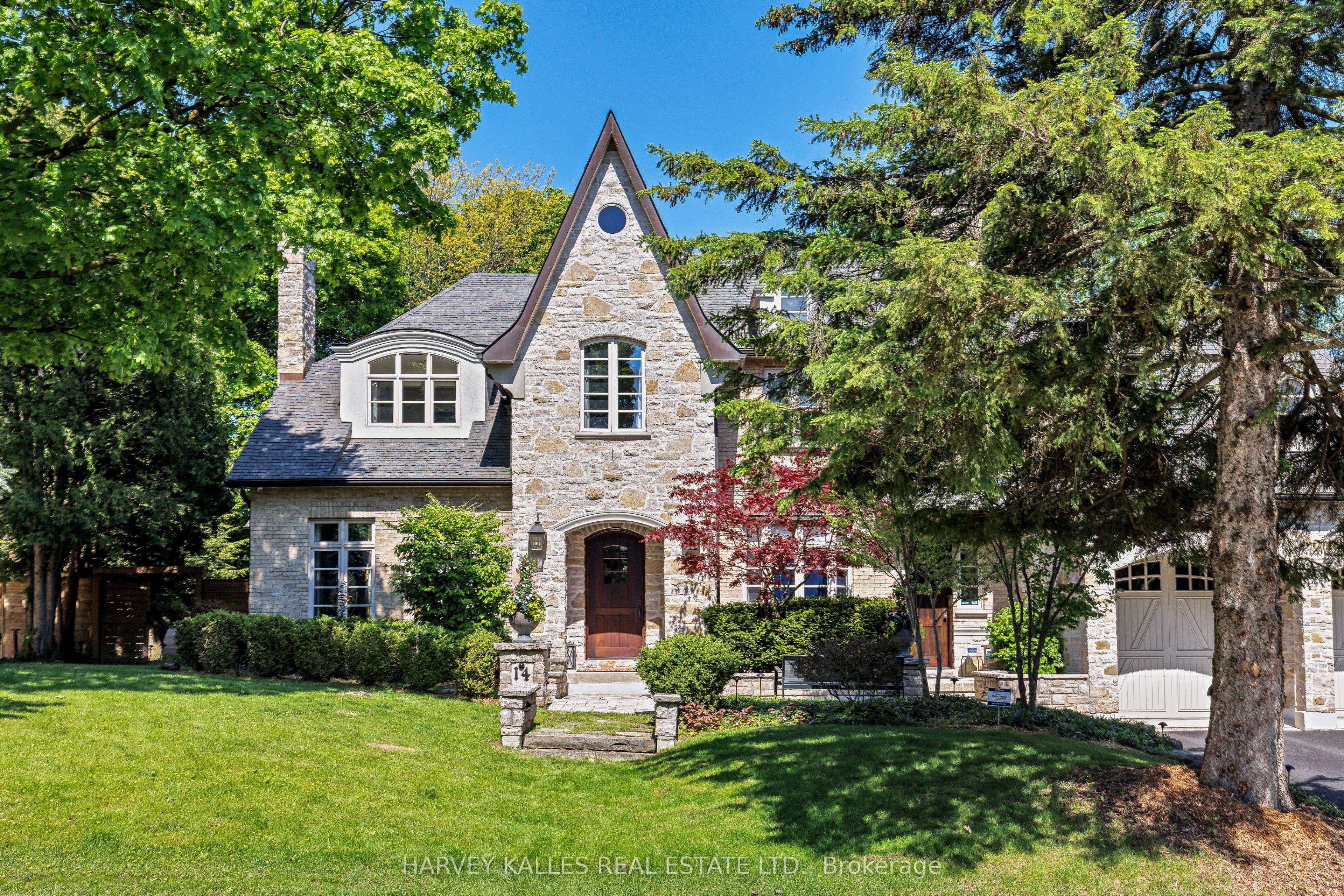 14 Denewood Crescent, Toronto, On M3b 1m5