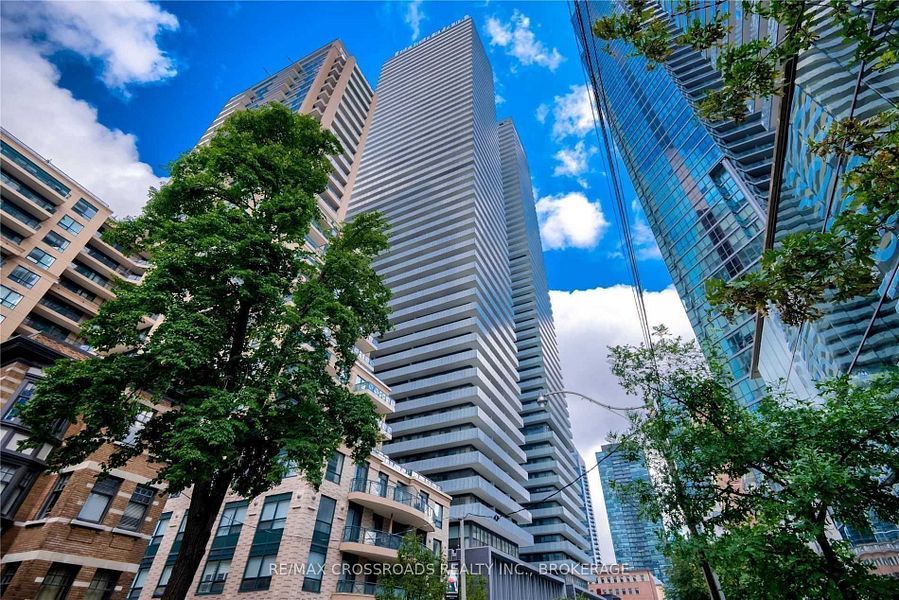 42 Charles Street E 4305, Toronto, On M4y 0b7