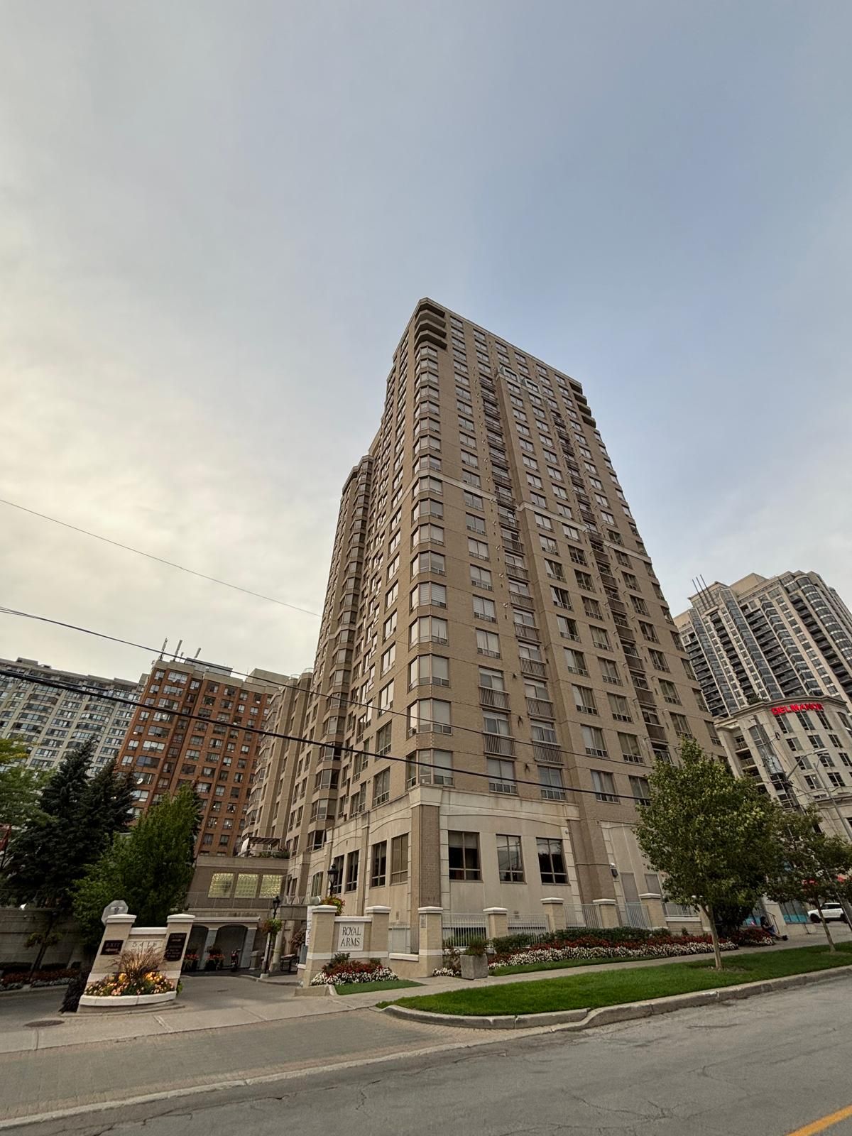 5418 Yonge Street 308, Toronto, On M2n 6x4