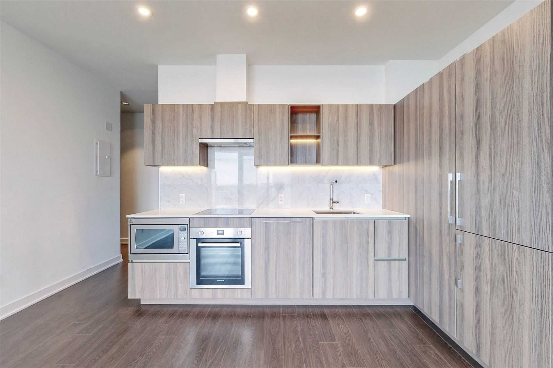 17 Bathurst Street 4610, Toronto, On M5v 0n1