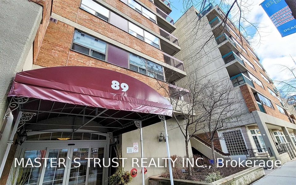 89 Mccaul Street 318, Toronto, On M5t 2x3