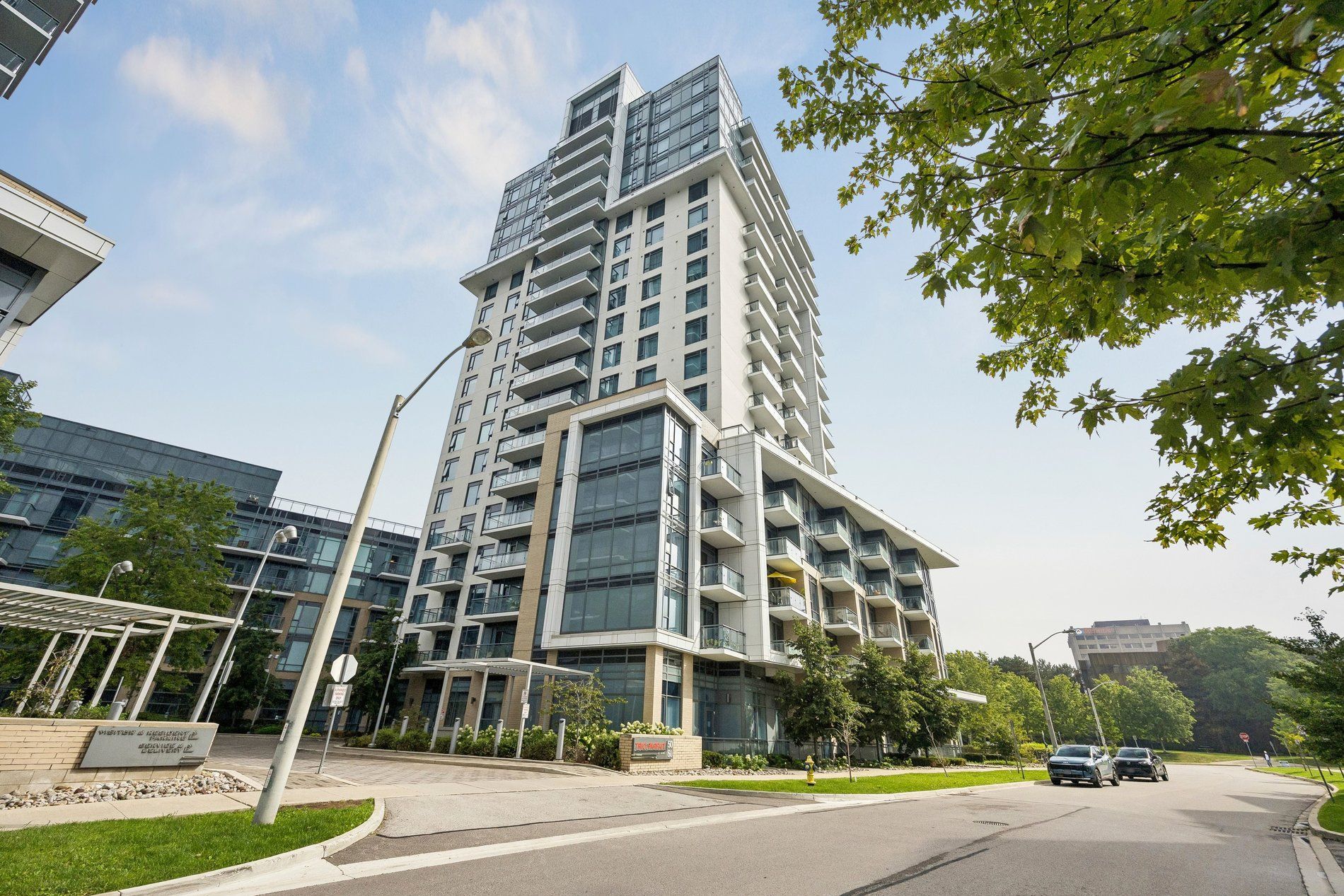 60 Ann Oreilly Road 1059, Toronto, On M2j 0c8