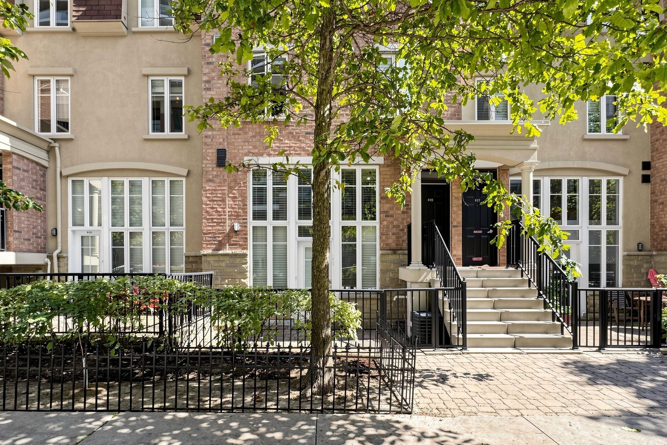 50 Western Battery Road 929, Toronto, On M6k 3p1