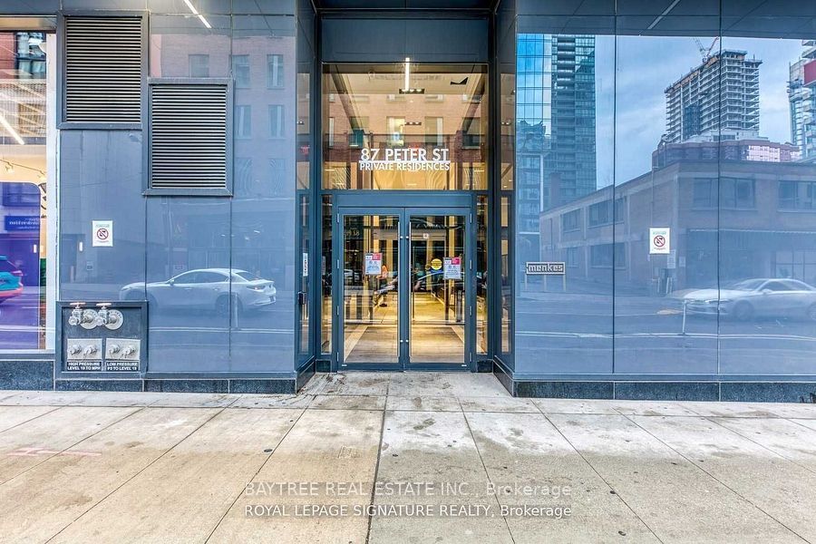 87 Peter Street 4210, Toronto, On M5v 0p1