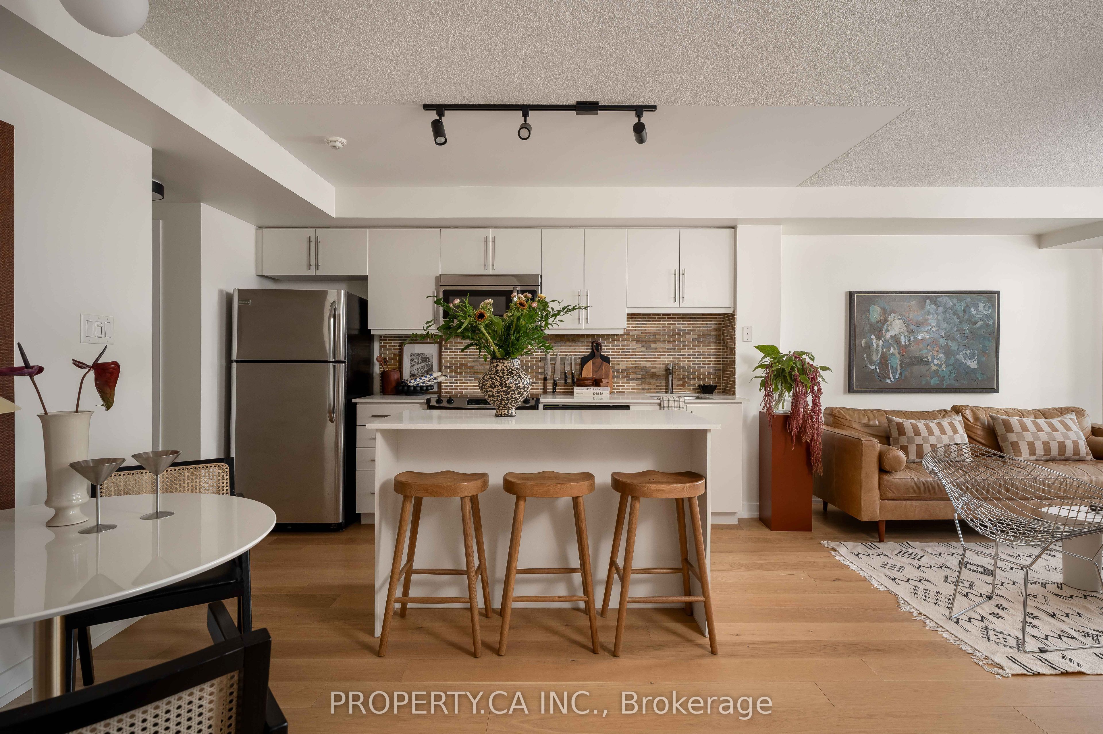 1171 Queen Street W 413, Toronto, On M6j 0a5