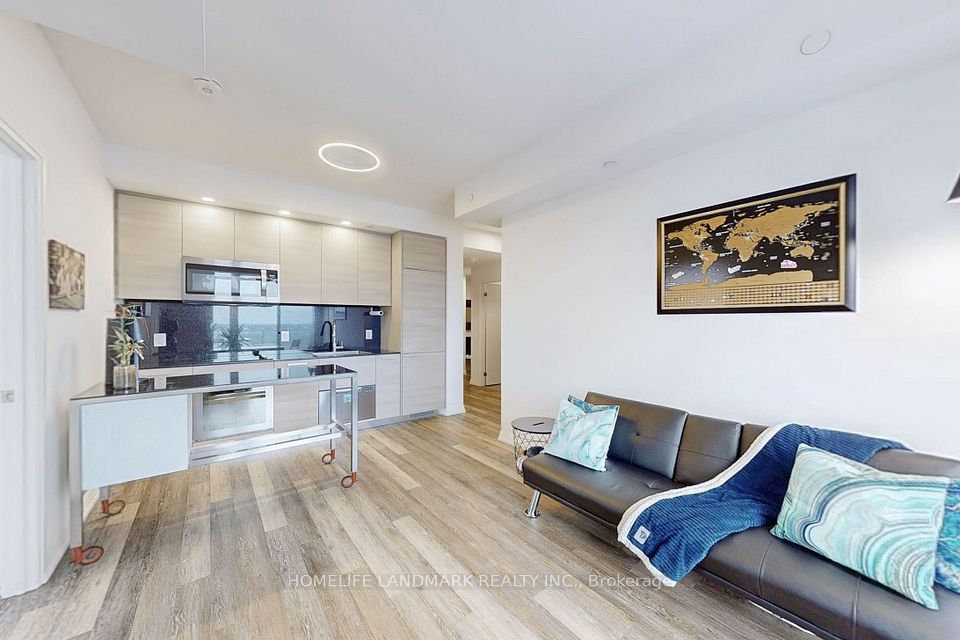 75 Canterbury Place 10, Toronto, On M2n 2n1