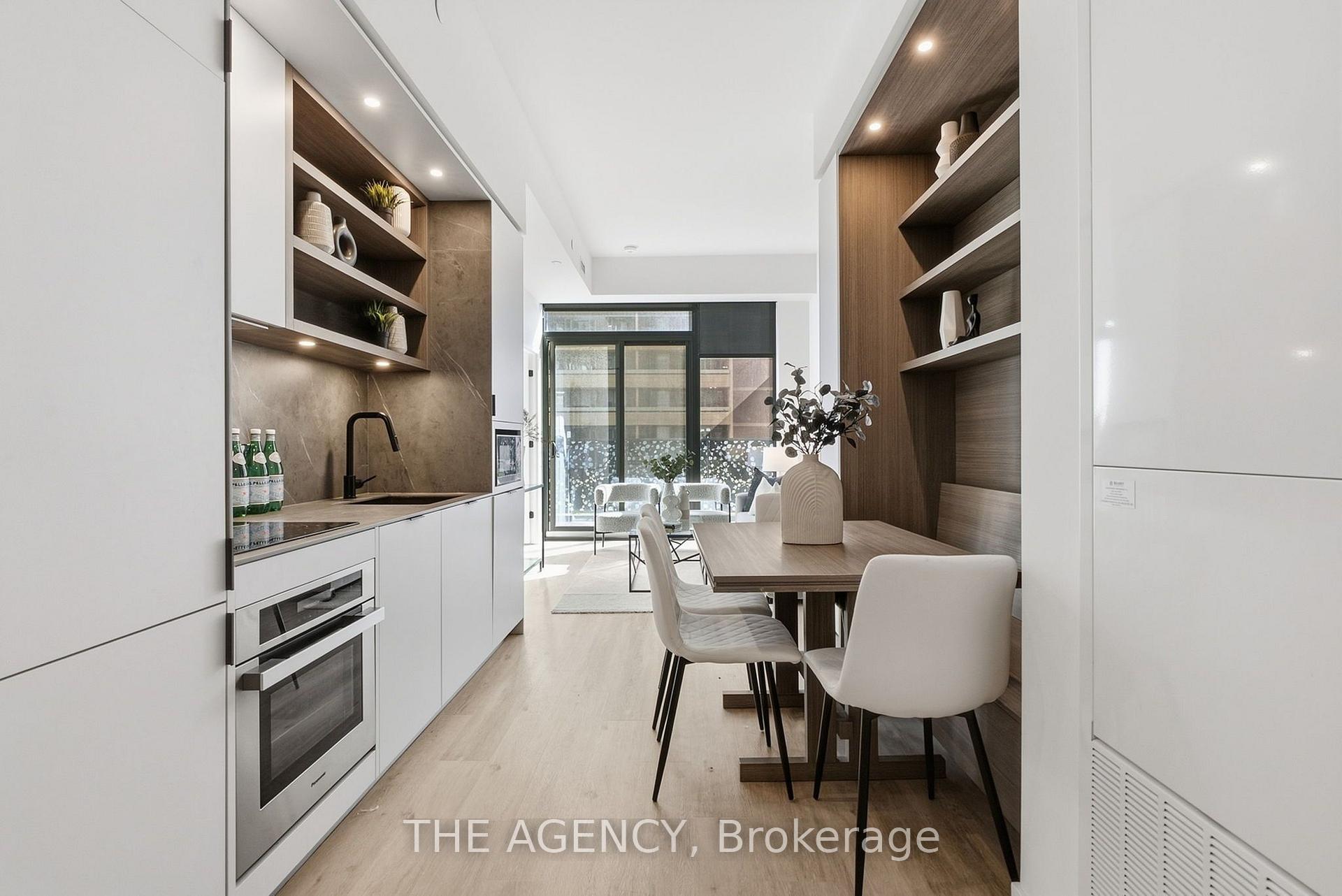 55 Charles Street E 1001, Toronto, On M4y 0j1