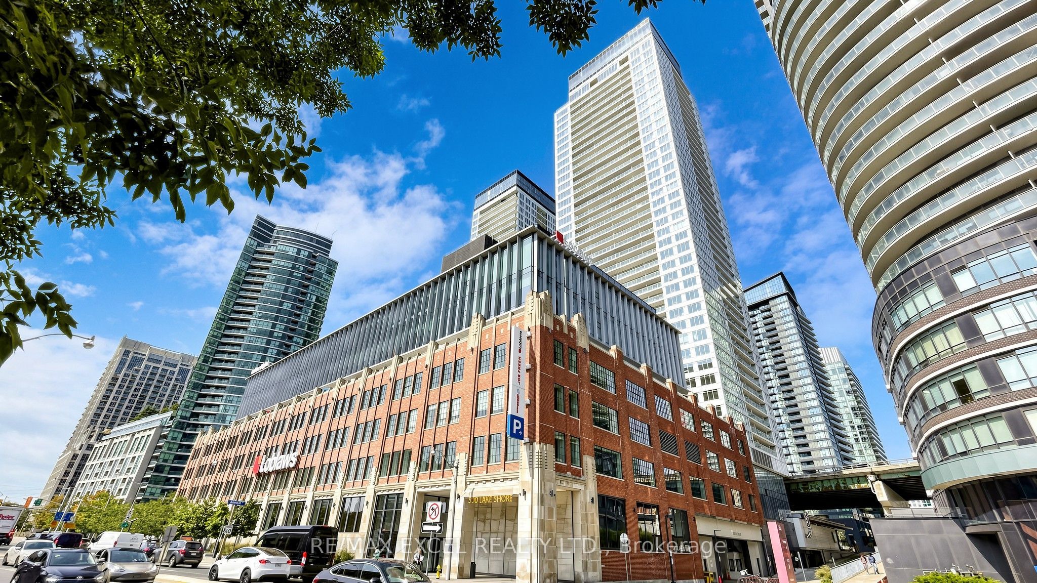 17 Bathurst Street 4002, Toronto, On M5v 0n1