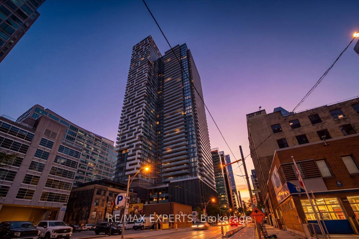 25 Richmond Street E 1815, Toronto, On M5c 0a6