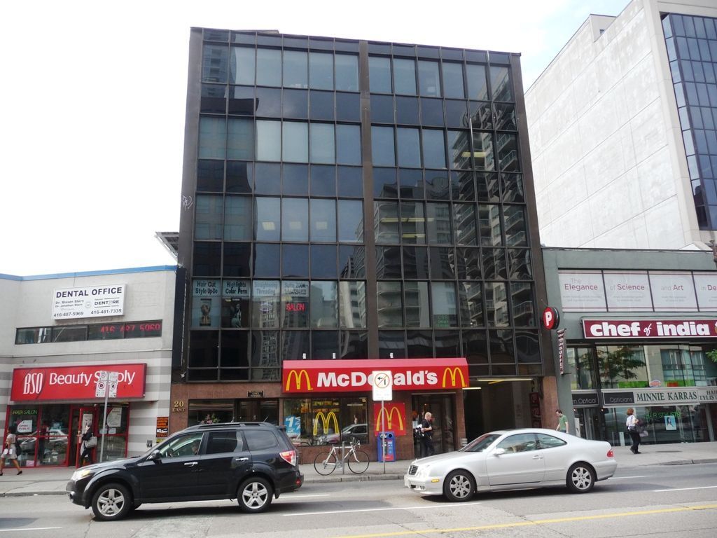 20 Eglinton Avenue E 402, Toronto, On M4p 1a6