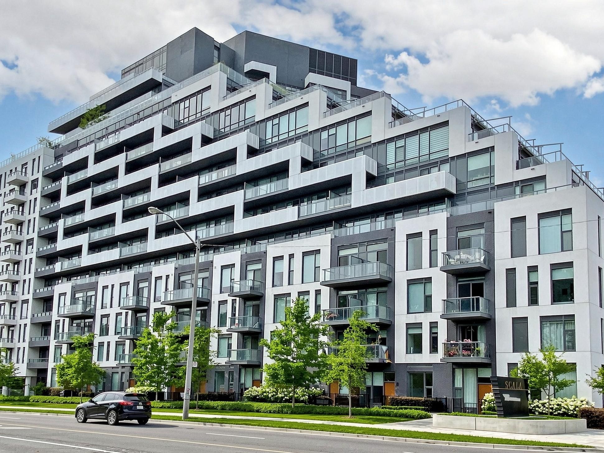 25 Adra Grado Way 963, Toronto, On M2j 0h6