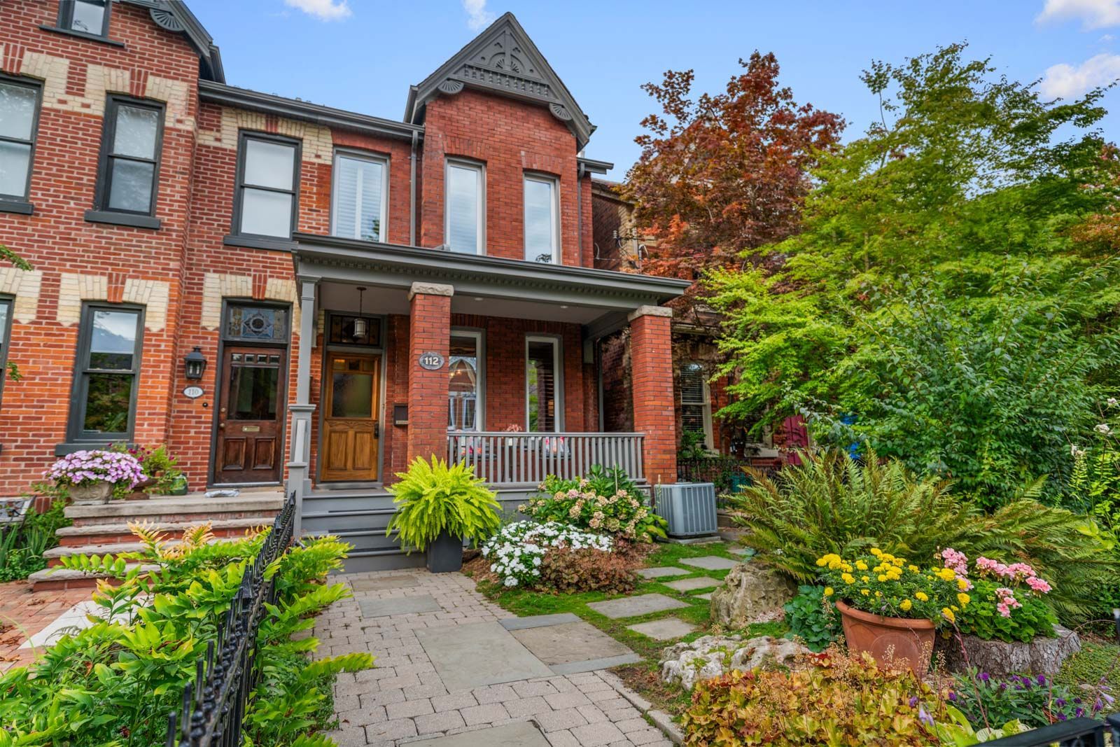 112 Amelia Street, Toronto, On M4x 1e4