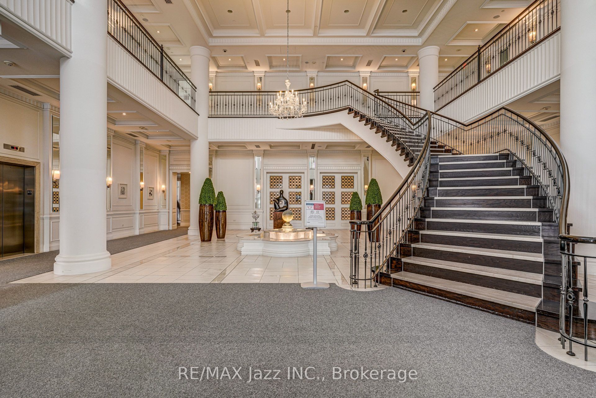 15 Greenview Avenue 1908, Toronto, On M2m 4m7