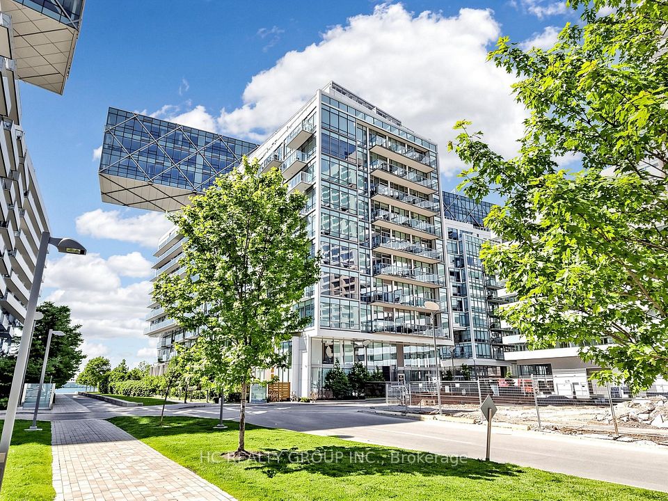 29 Queens Quay E 602, Toronto, On M5e 0a4