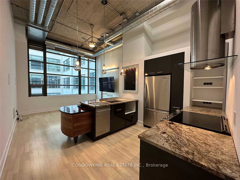 637 Lake Shore Boulevard W 331, Toronto, On M5v 3j6
