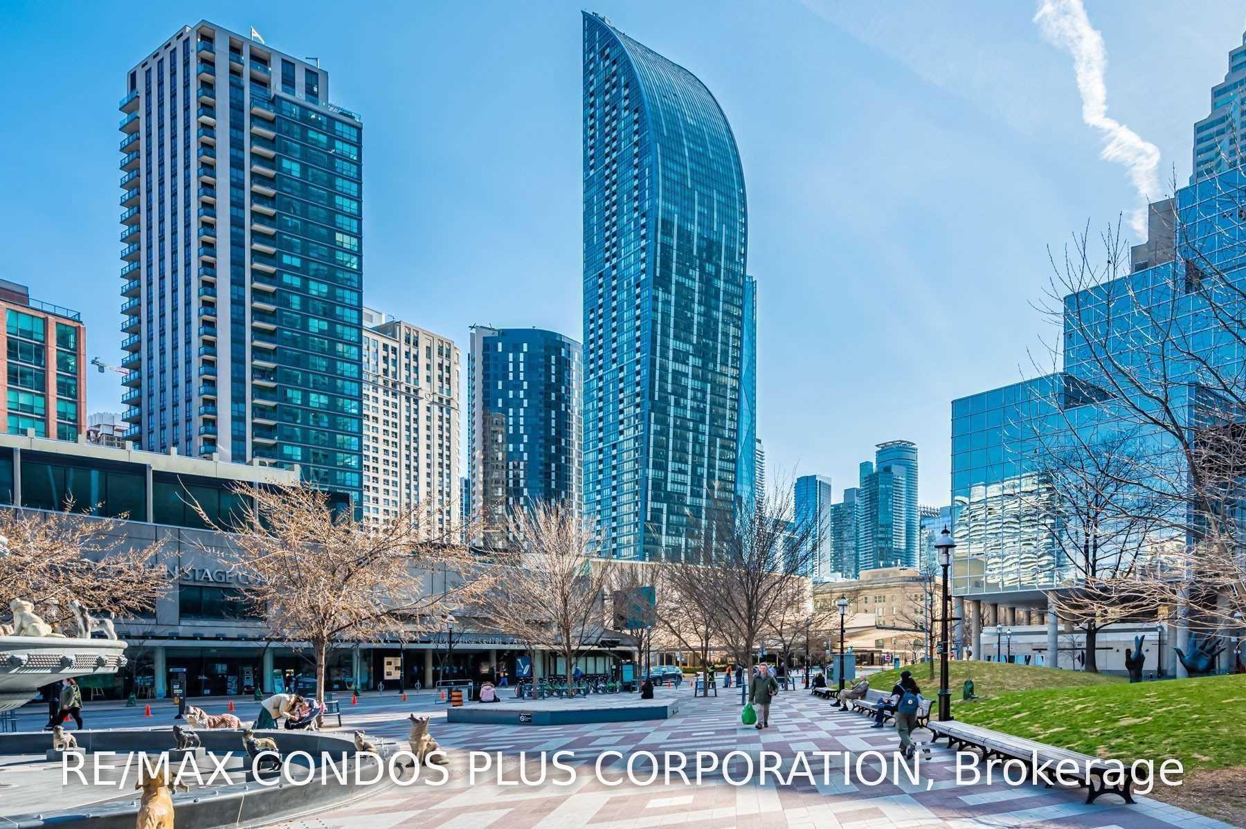 8 The Esplanade 1906, Toronto, On M5e 0a6