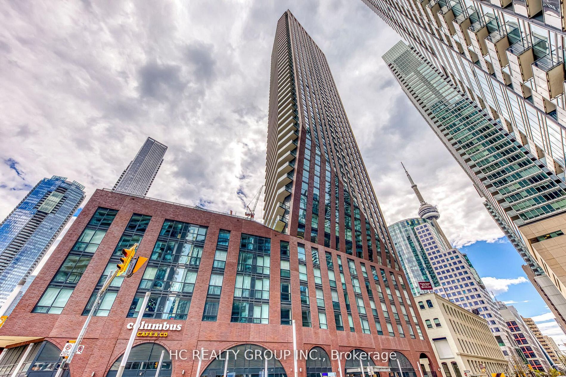 99 John Street 1804, Toronto, On M5v 0s6