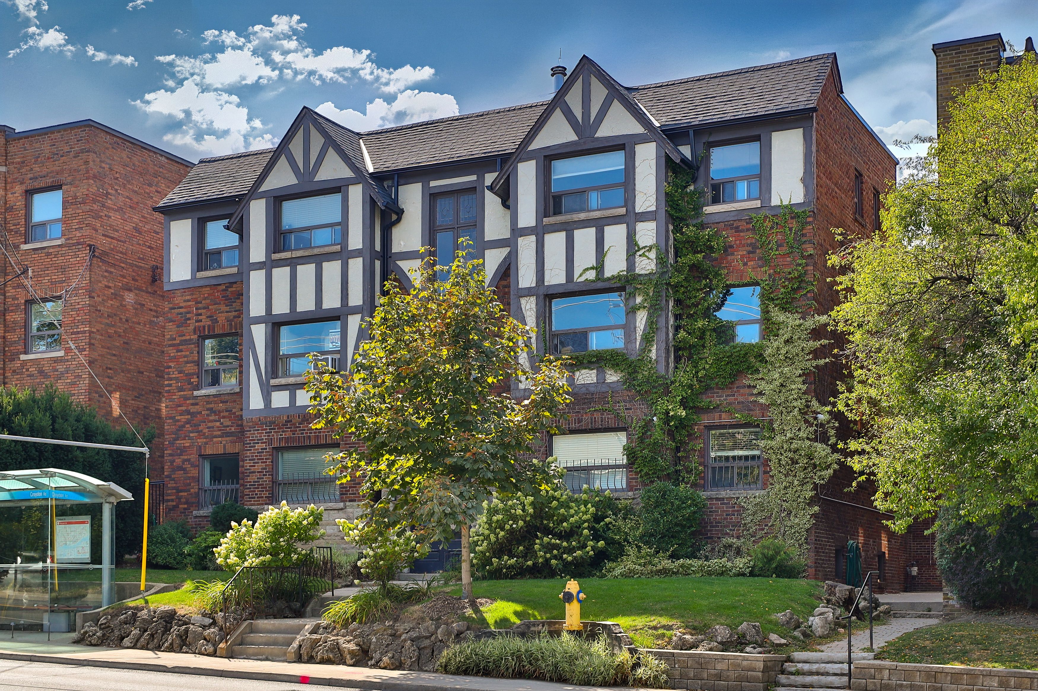1648 Bathurst Street 5, Toronto, On M5p 3j7