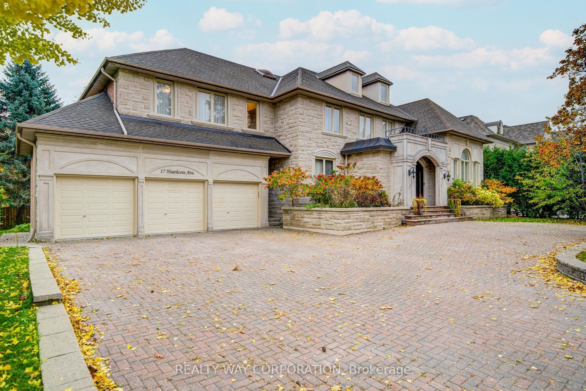 17 Heathcote Avenue, Toronto, On M2l 1y6