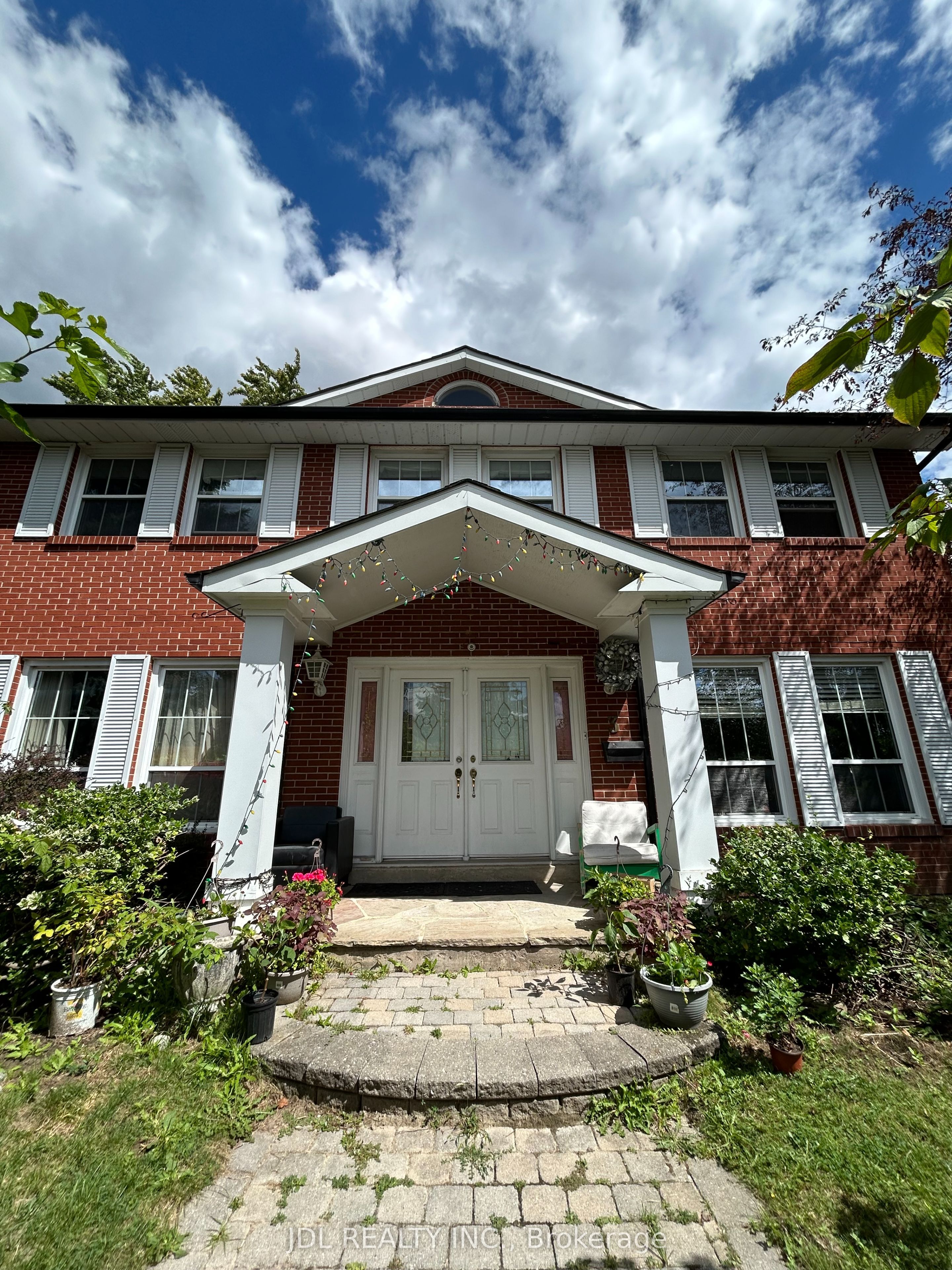 3 Butterfield Dr Drive One Bedroom 2nd Floor, Toronto, On M3a 2l9