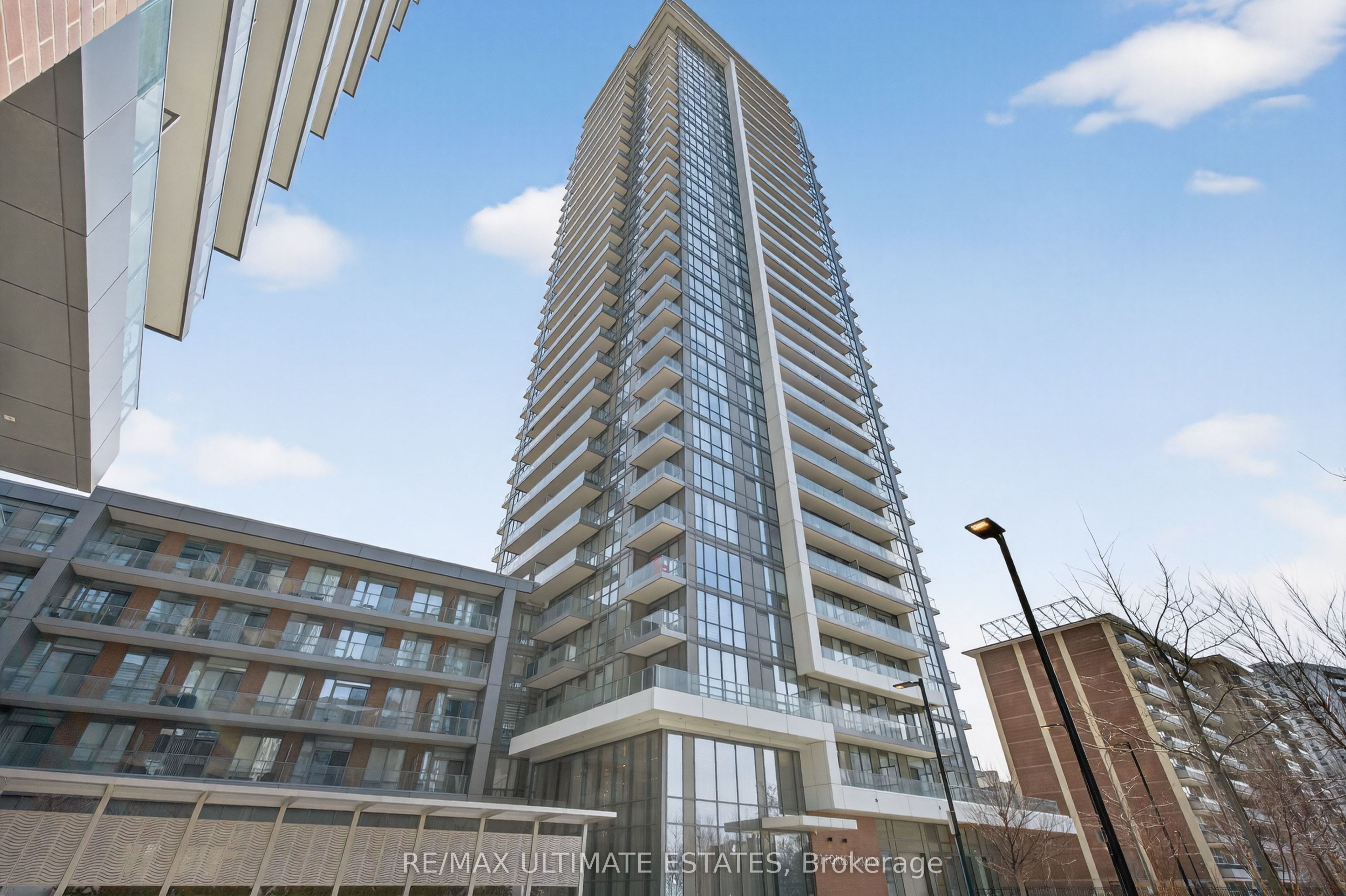 32 Forest Manor Road 1809, Toronto, On M2j 1m3