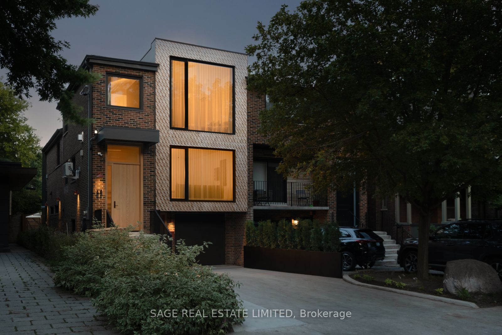 47 Delaware Avenue, Toronto, On M6h 2s8