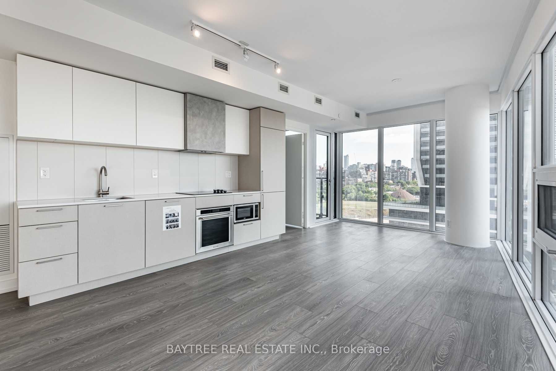 19 Western Battery Road 906, Toronto, On M6k 3s4