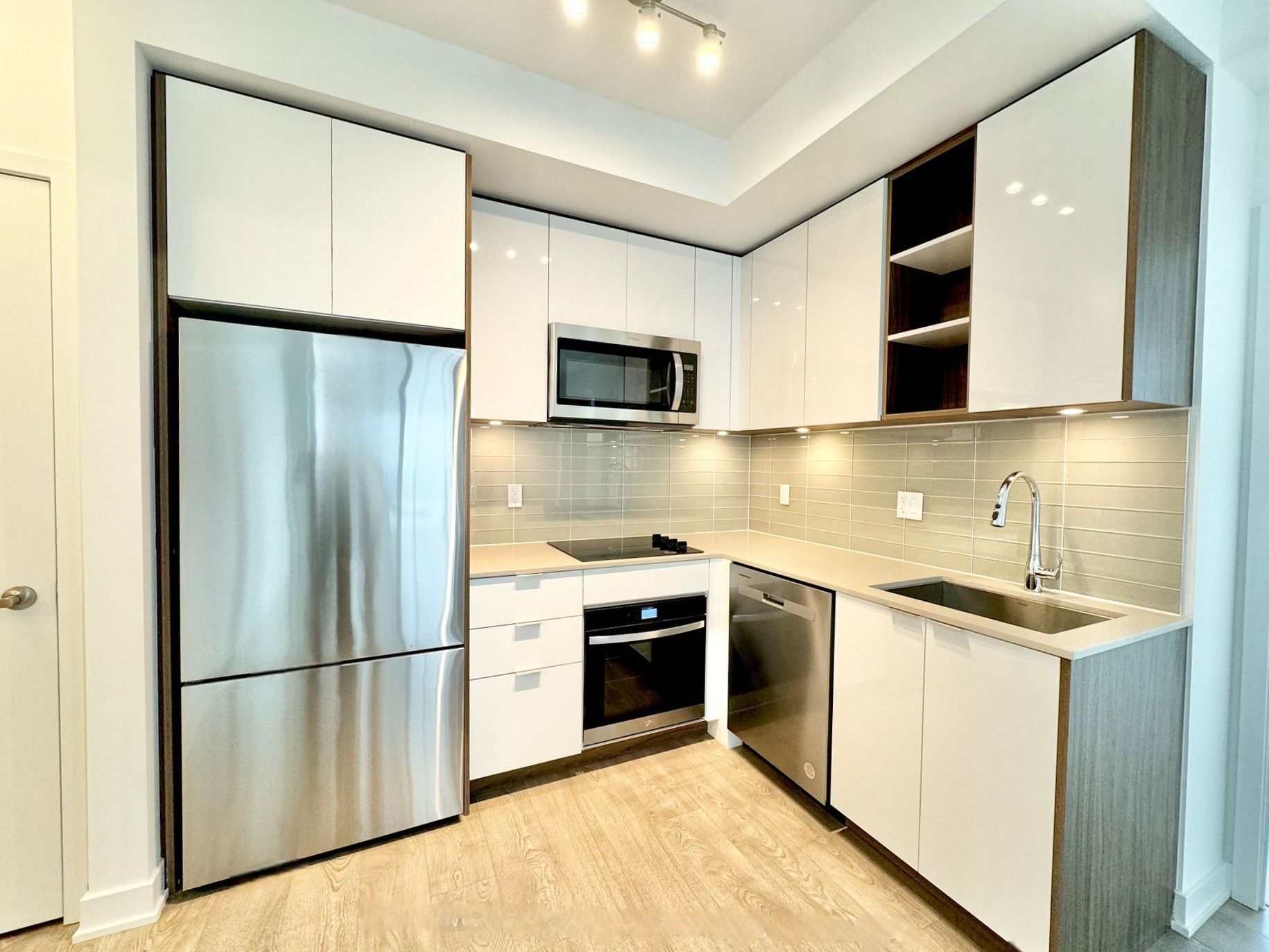 543 Richmond Street W 1223, Toronto, On M5v 0w9