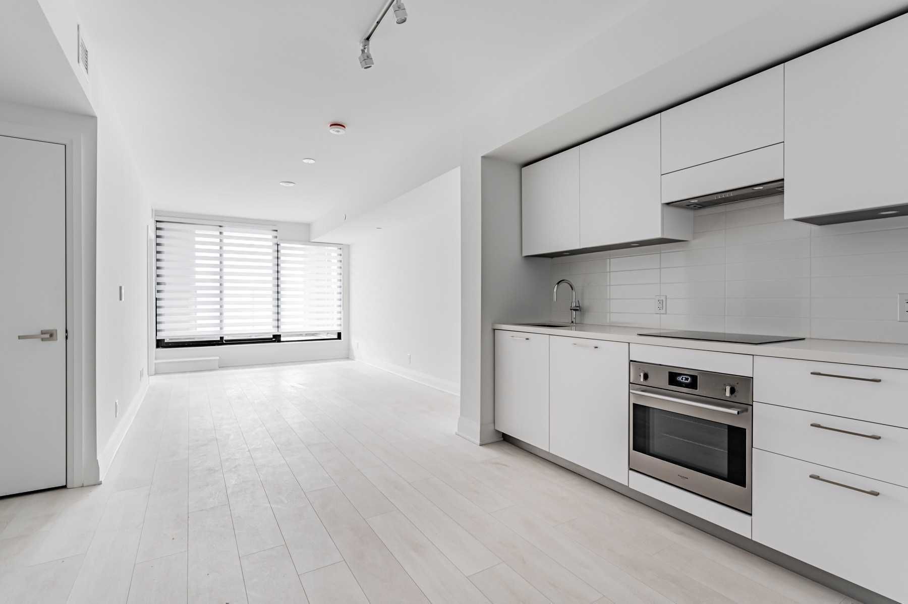 33 Frederick Todd Way 316, Toronto, On M4g 0c9