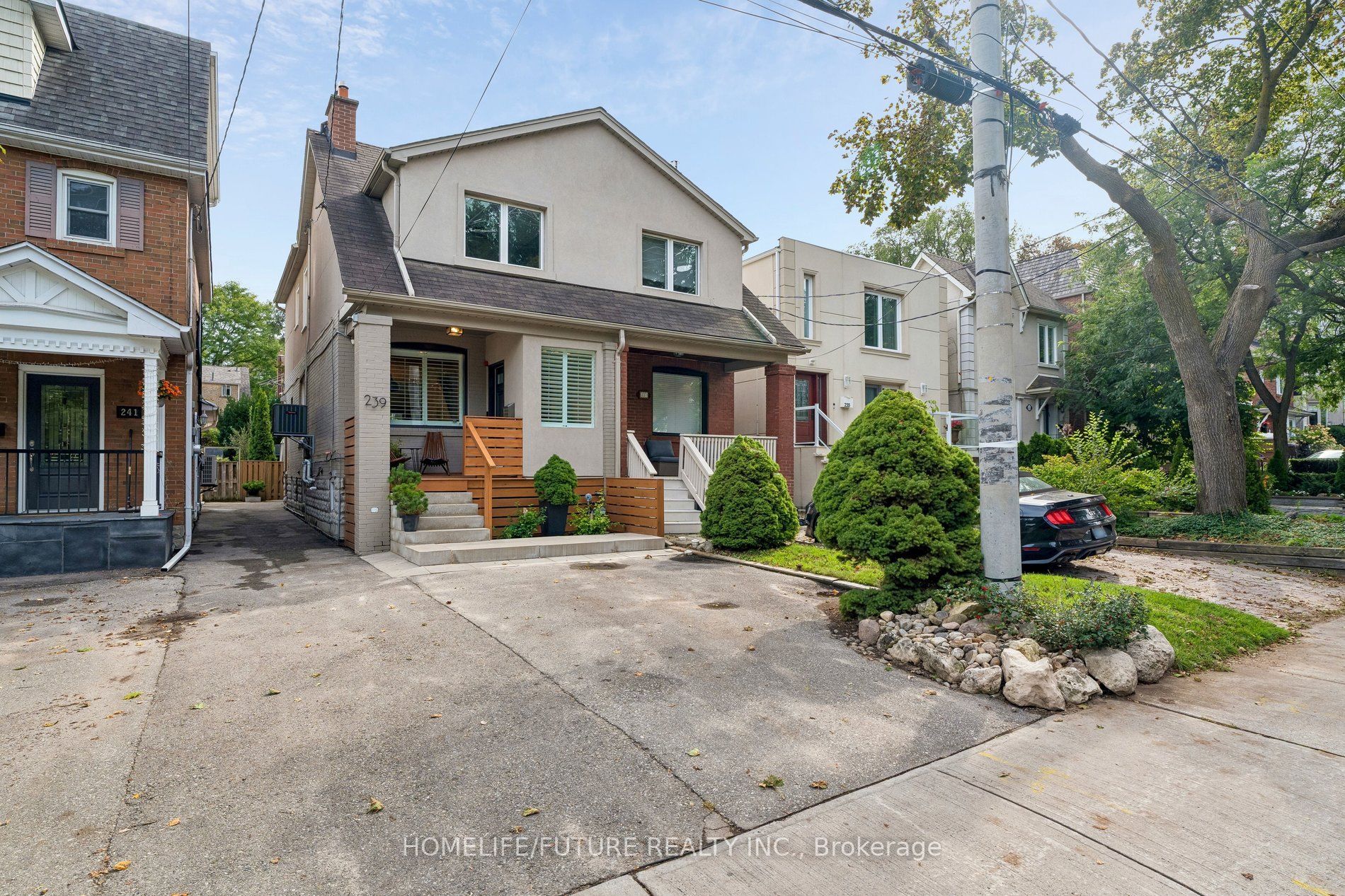 239 Broadway Avenue, Toronto, On M4p 1w1