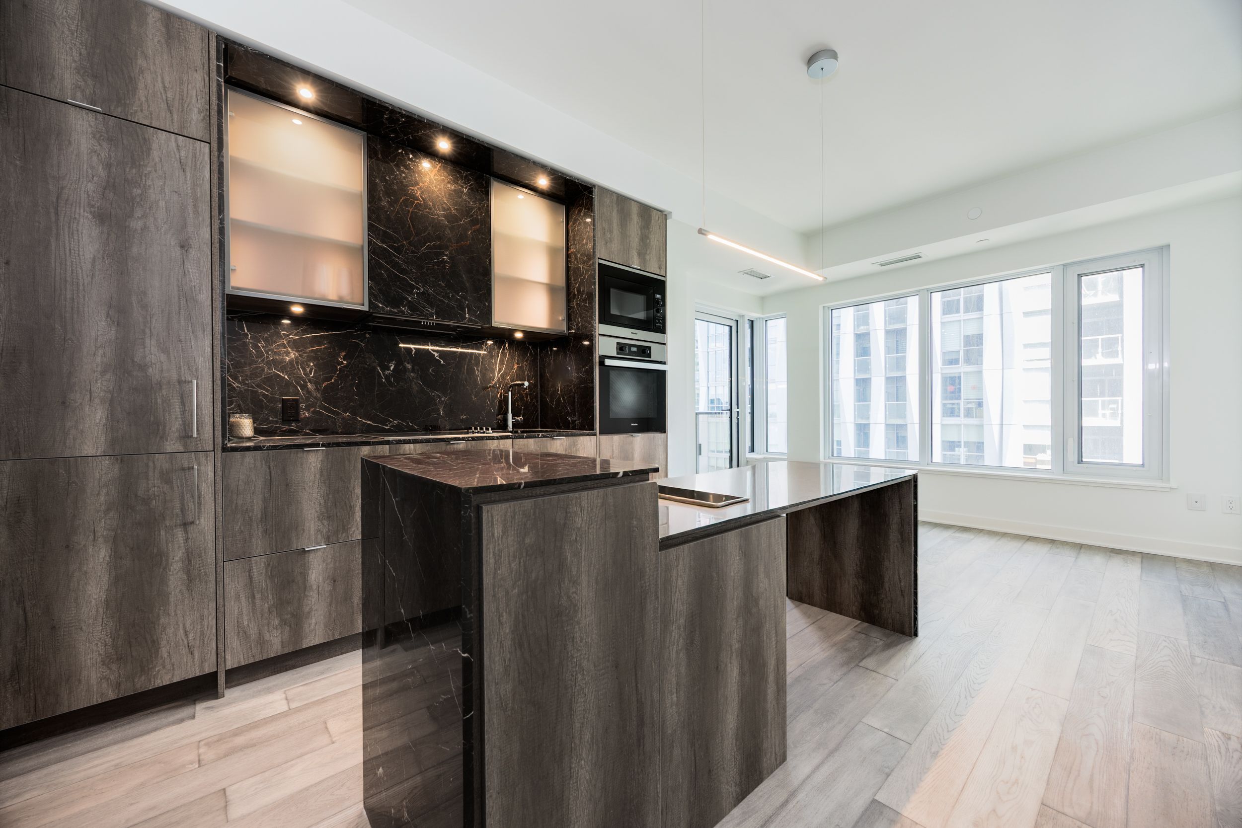 11 Yorkville Avenue 2707, Toronto, On M4w 0b7
