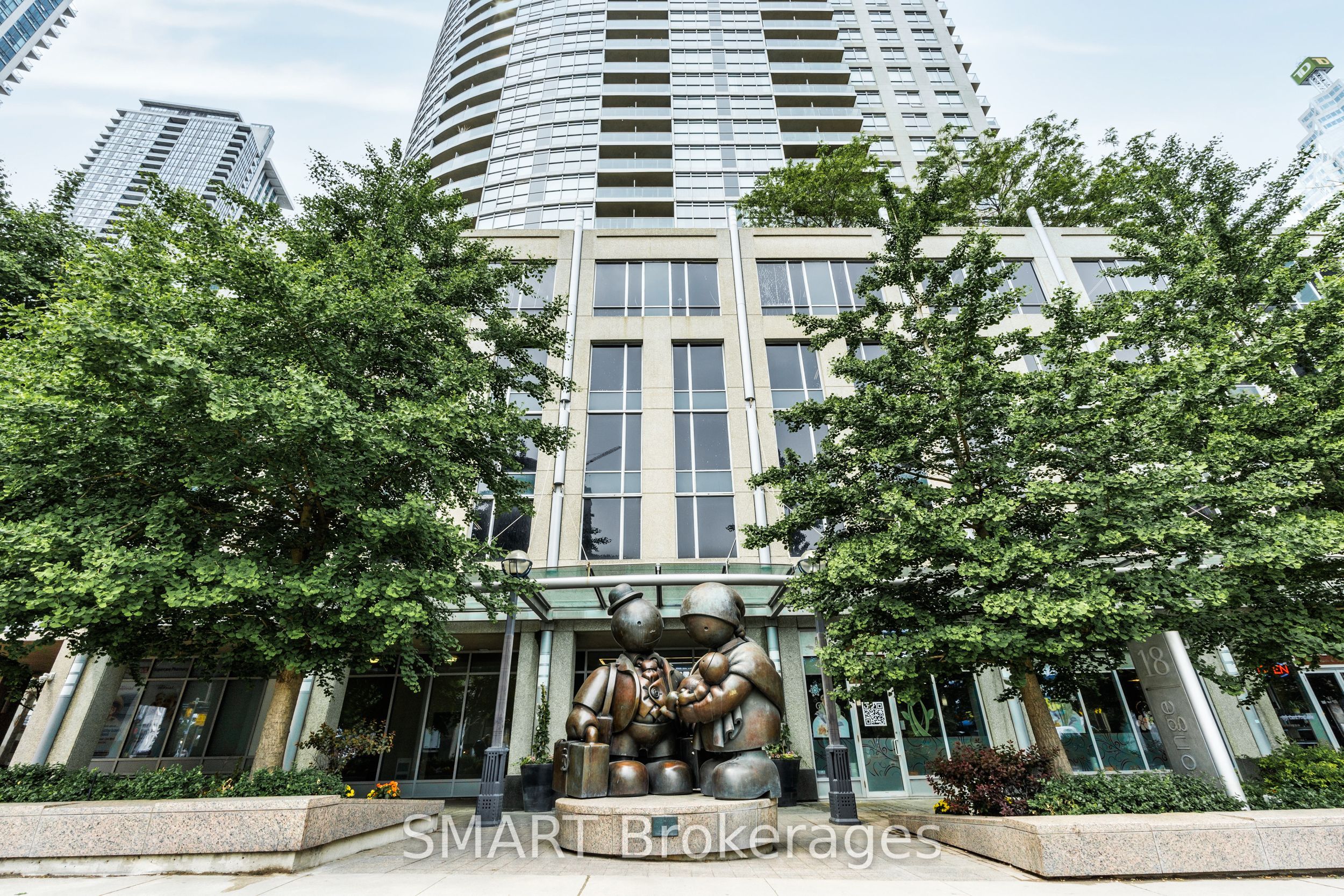 18 Yonge Street 713, Toronto, On M5e 1z8